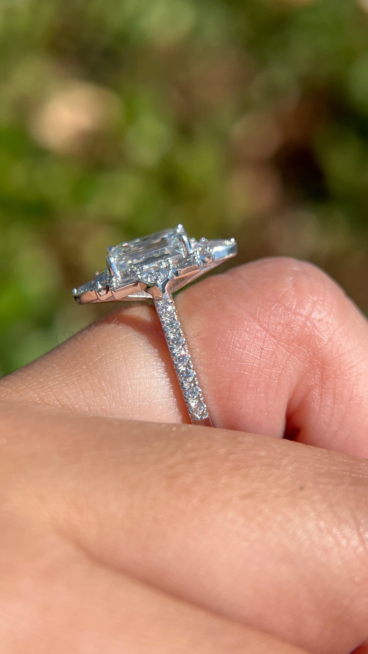 Evelyn 2.41ct E-VS1 Emerald Cut Lab Grown Diamond Engagement Ring 14K Gold