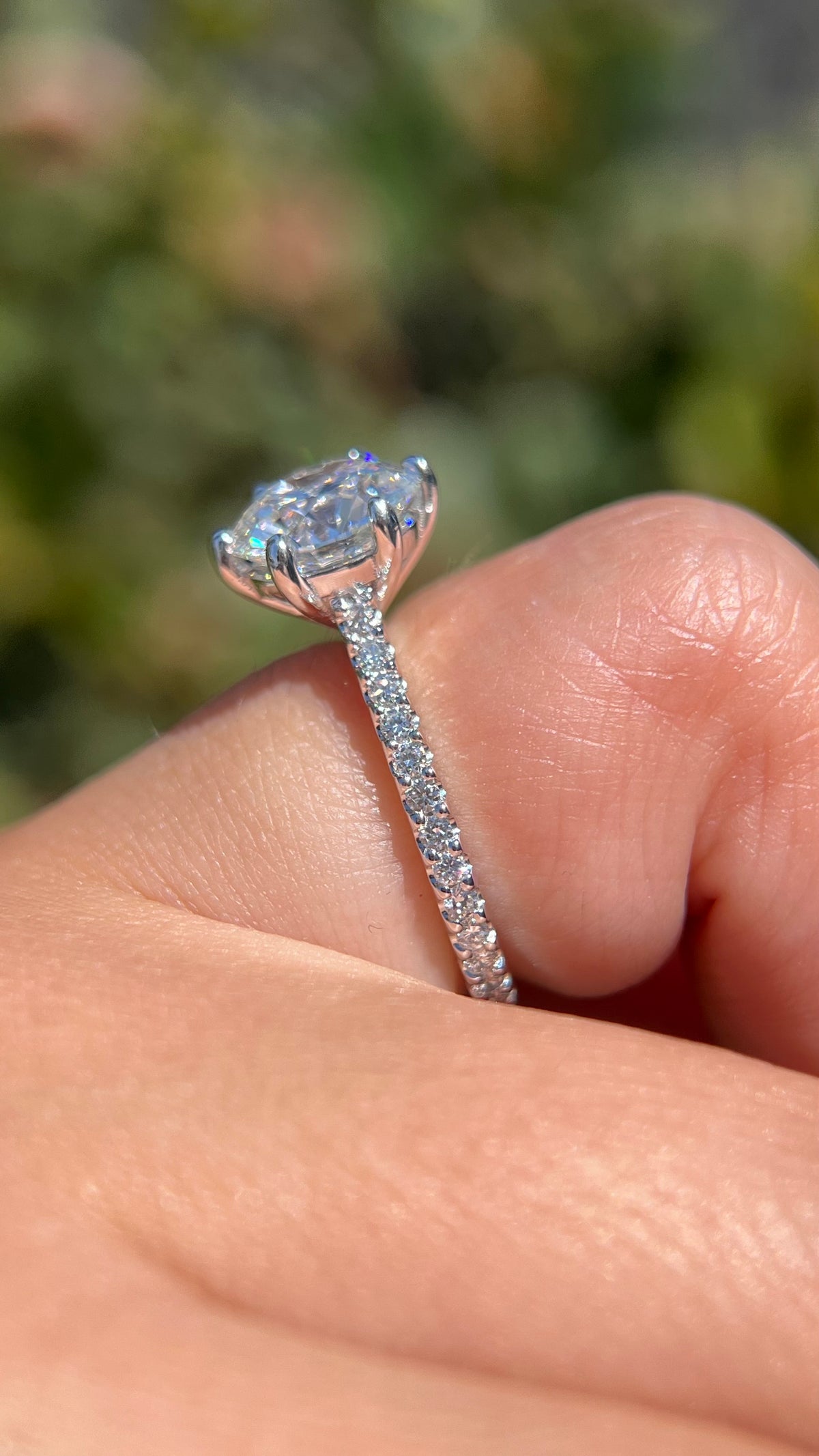 Jodi 2.51ct E-VS1 Round Cut Lab Grown Diamond Engagement Ring 14K Gold