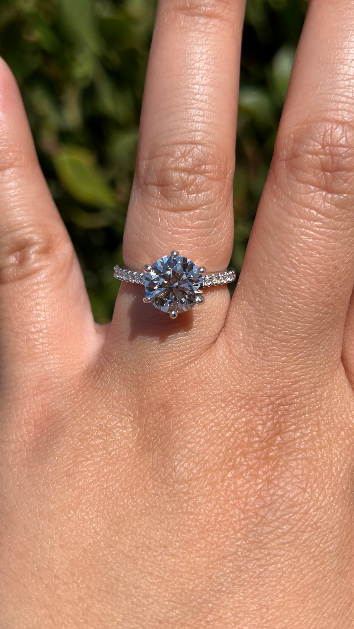 Jodi 2.51ct E-VS1 Round Cut Lab Grown Diamond Engagement Ring 14K Gold