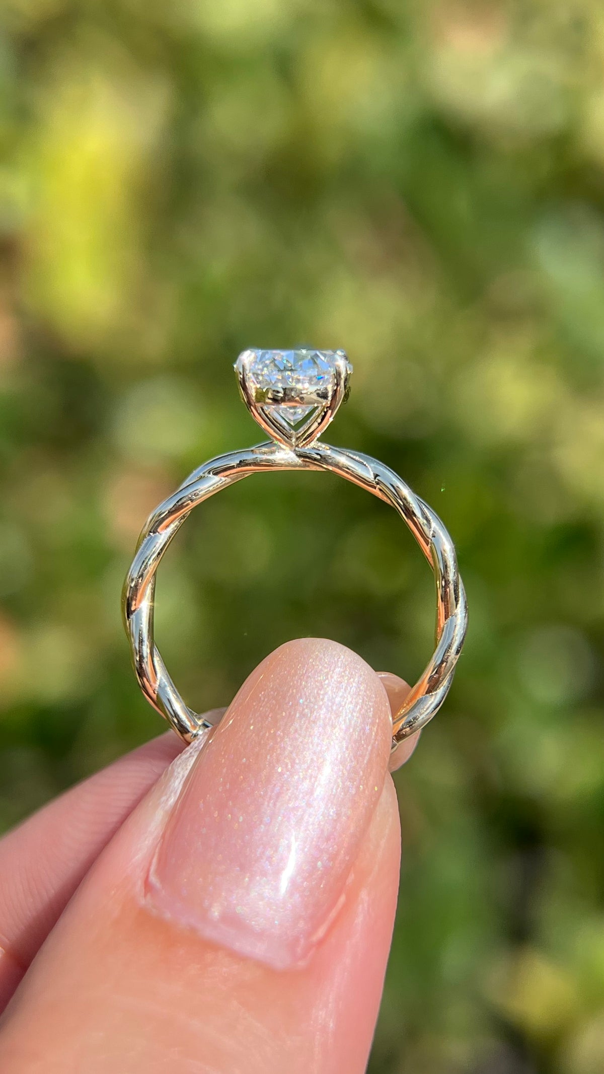 Lucia 1.91ct E-VS1 Oval Cut Lab Grown Diamond Engagement Ring 14K Gold