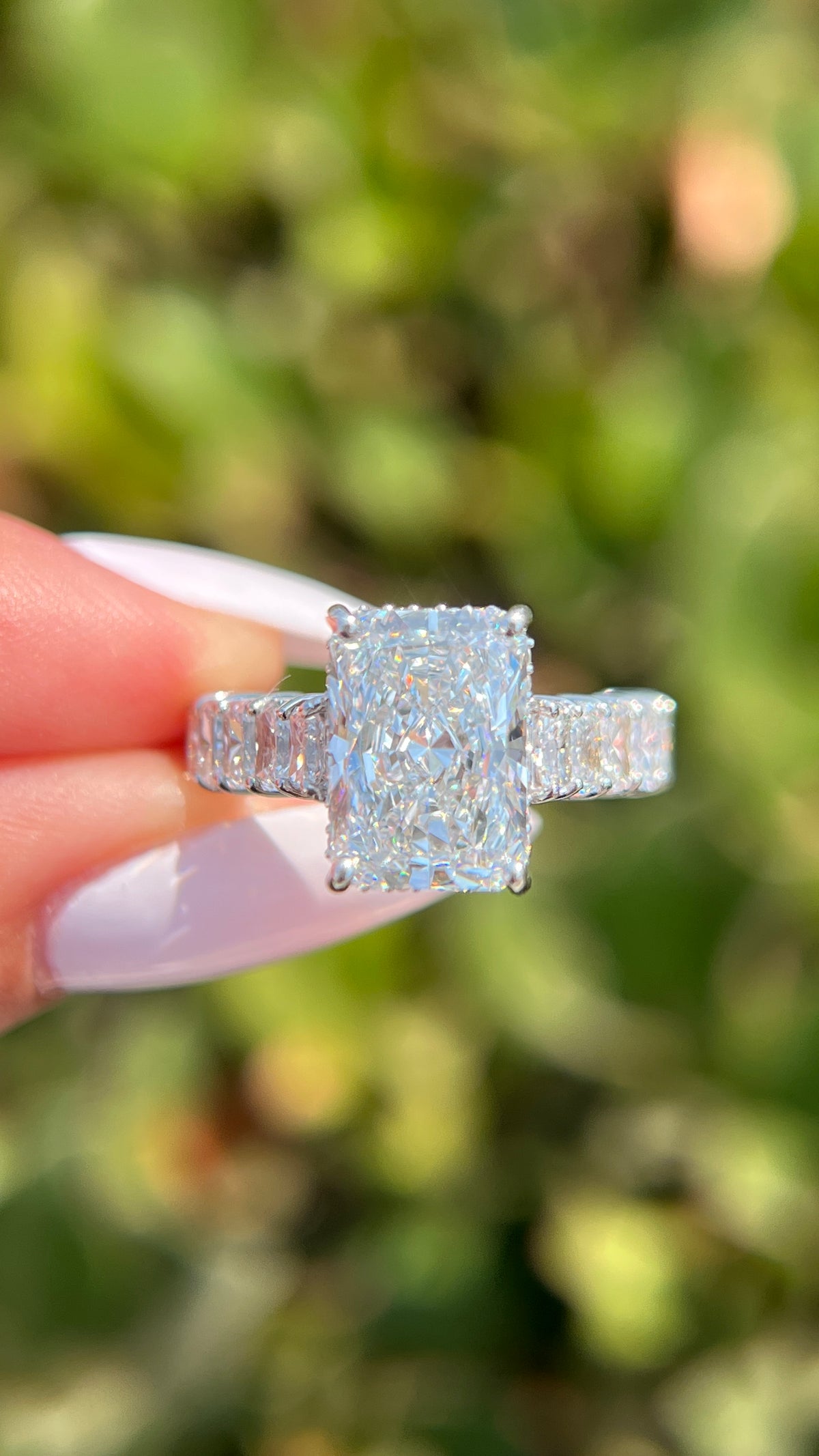 LG295 Remi 4.74ct E-VS1 Radiant Cut Lab Grown Diamond Engagement Ring 14K Gold