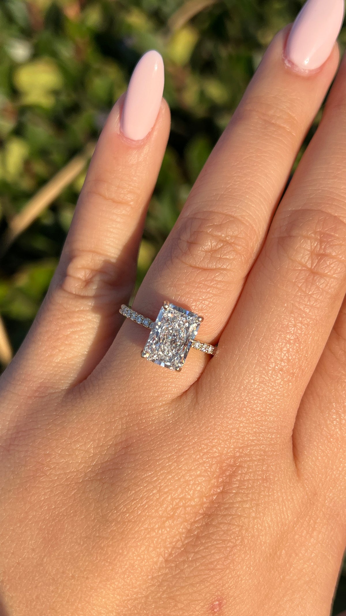 Jenni 3.01ct F-VS1 Radiant Cut Lab Grown Diamond Engagement Ring 14K Gold