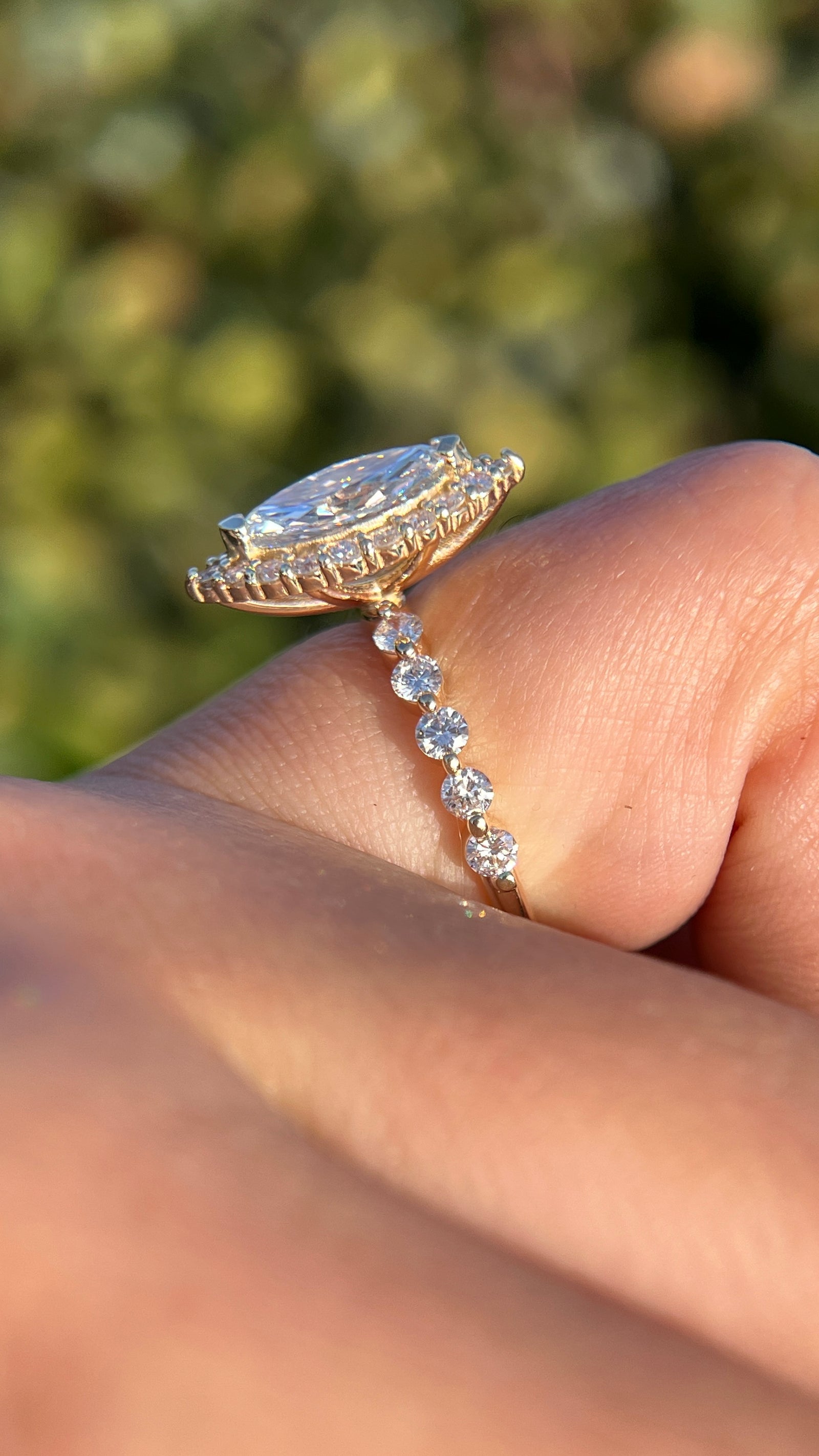 Isa 1.04ct E-VS1 Marquise Cut Lab Grown Diamond Engagement Ring 14K Gold