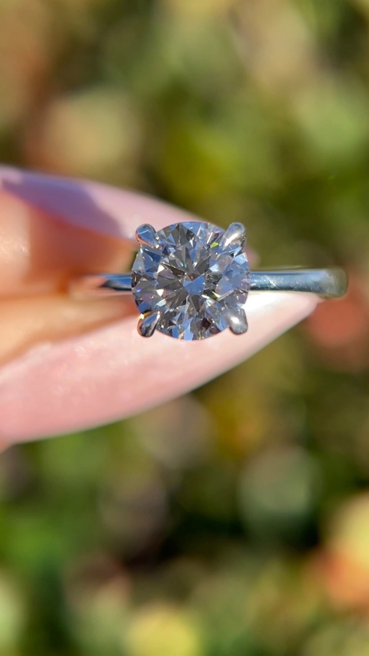 Sophi Tapered 1.58ct E-VS1 Round Cut Lab Grown Diamond Engagement Ring 14K Gold