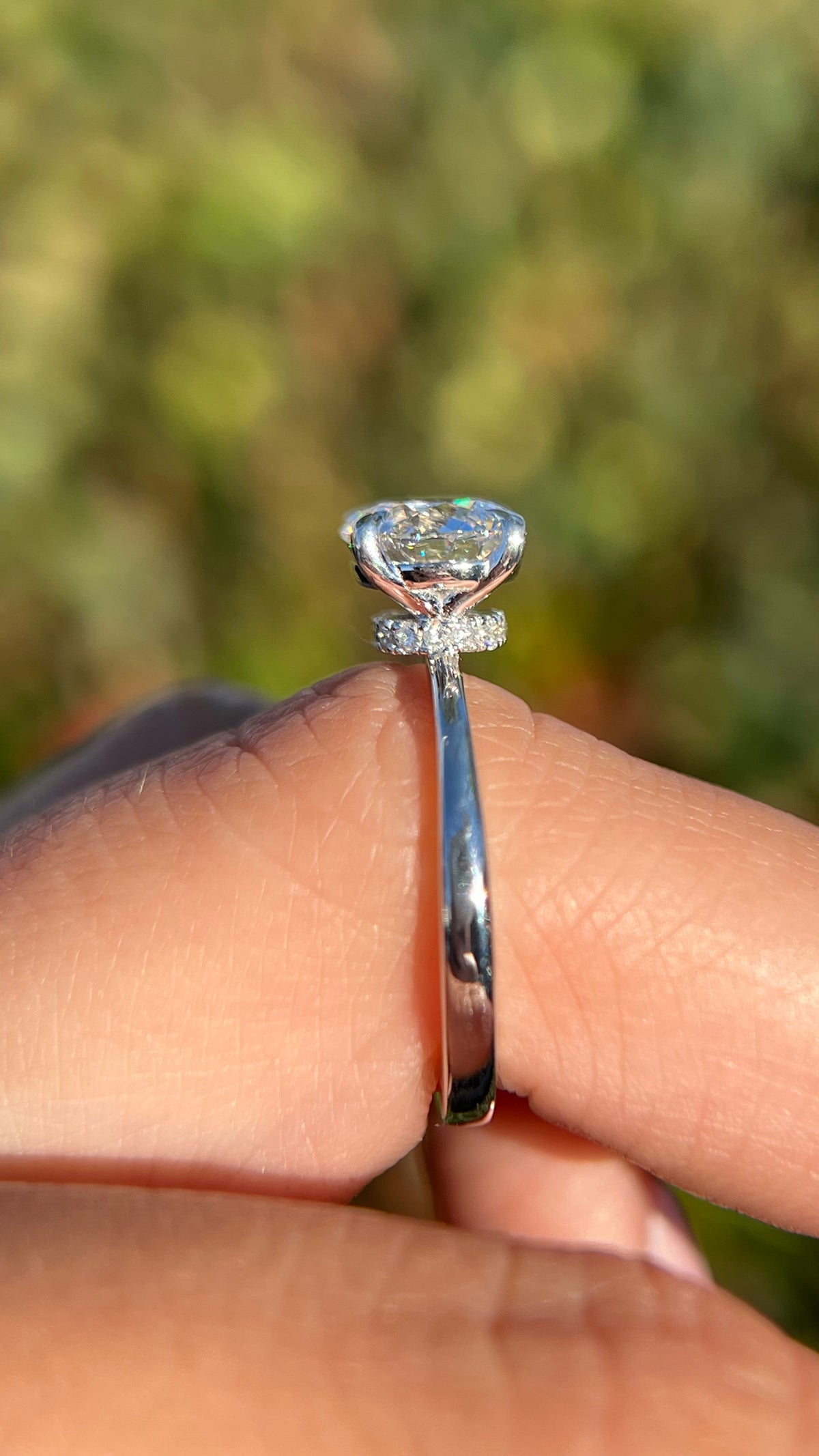 Sophi Tapered 1.58ct E-VS1 Round Cut Lab Grown Diamond Engagement Ring 14K Gold