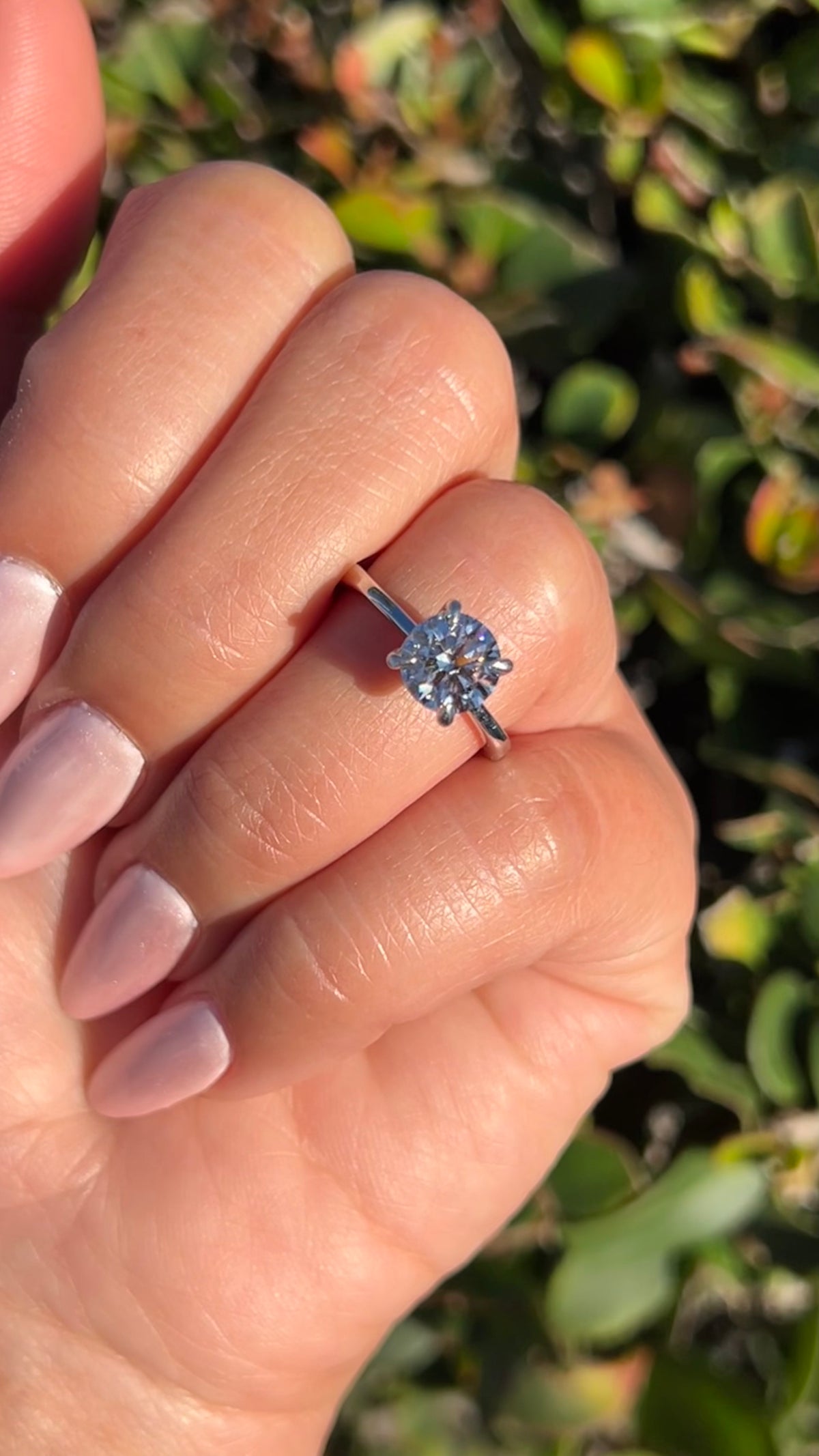 Sophi Tapered 1.58ct E-VS1 Round Cut Lab Grown Diamond Engagement Ring 14K Gold