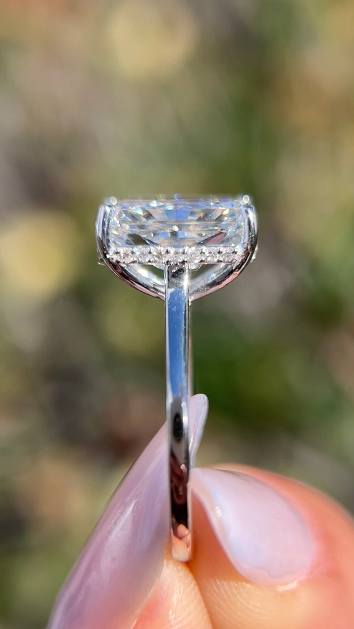 Ava 3.01ct F-VS1 Radiant Cut Lab Grown Diamond Engagement Ring 14K Gold