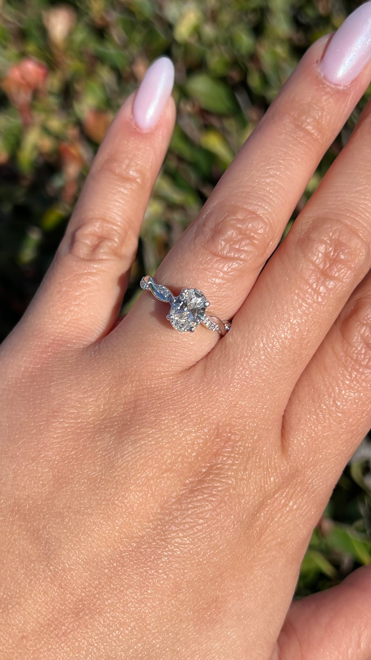 Lena 1.20ct F-VS1 Oval Cut Lab Grown Diamond Engagement Ring 14K Gold