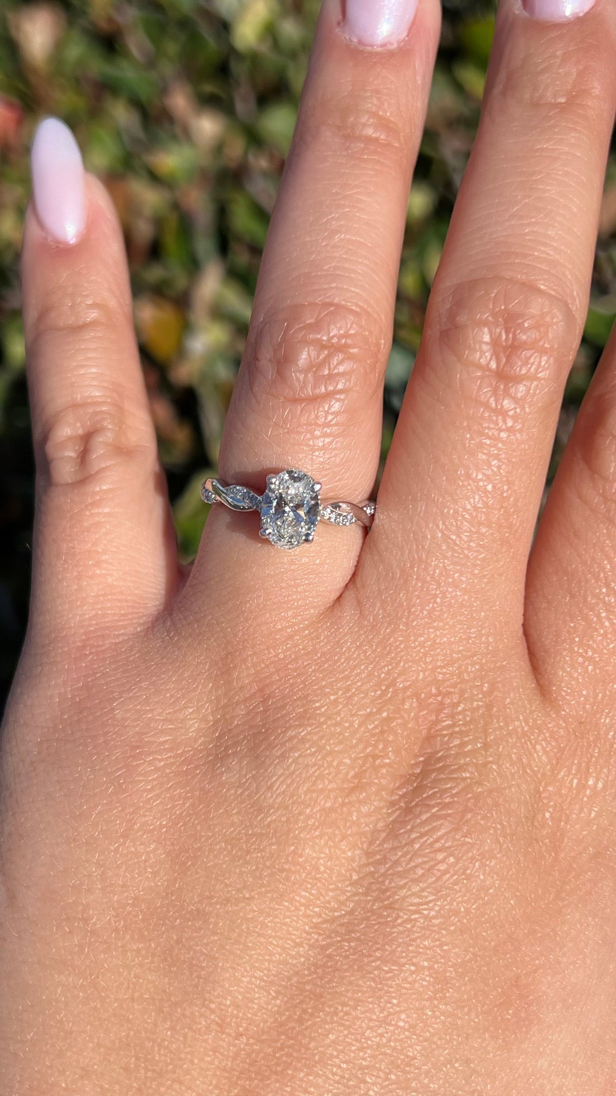 Lena 1.20ct F-VS1 Oval Cut Lab Grown Diamond Engagement Ring 14K Gold