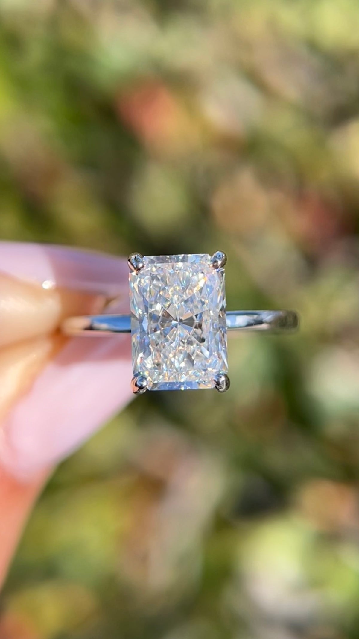 Sophi 3.01ct F-VS1 Radiant Cut Lab Grown Diamond Engagement Ring 14K Gold