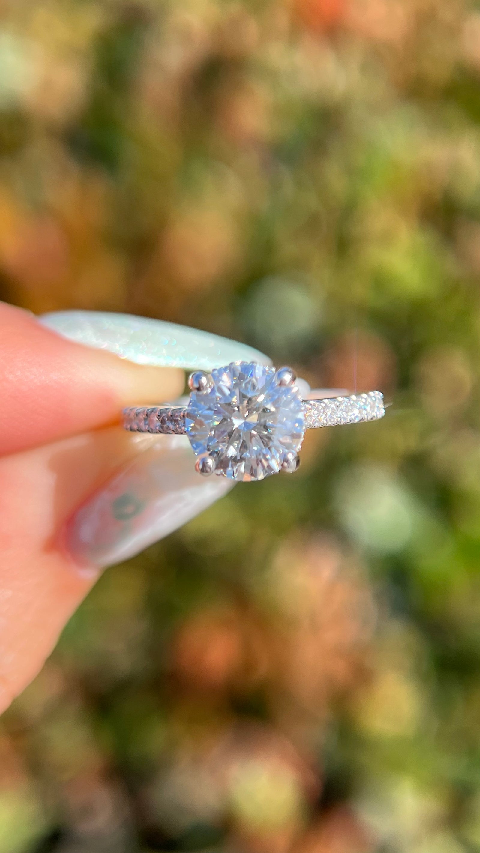 Jodi 2.01ct E-VS1 Round Cut Lab Grown Diamond Engagement Ring 14K Gold