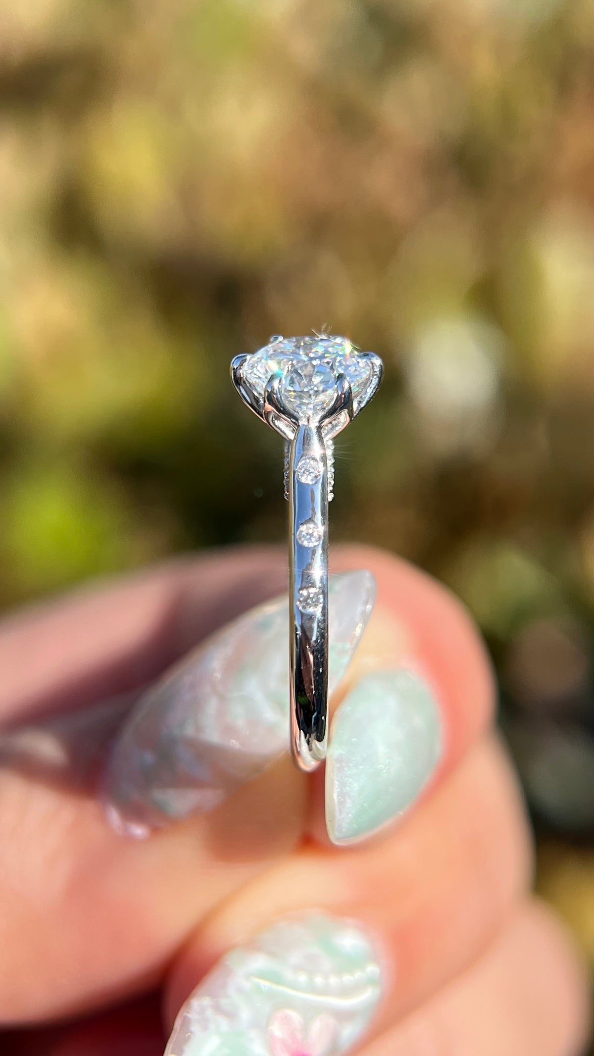 Cecile 1.25ct E-VS1 Round Cut Lab Grown Diamond Engagement Ring 14K Gold