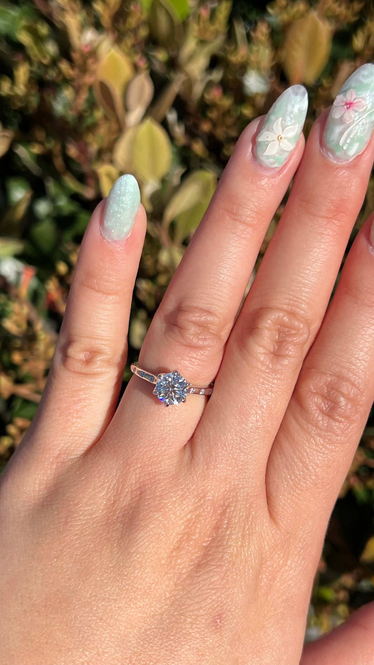 Cecile 1.25ct E-VS1 Round Cut Lab Grown Diamond Engagement Ring 14K Gold