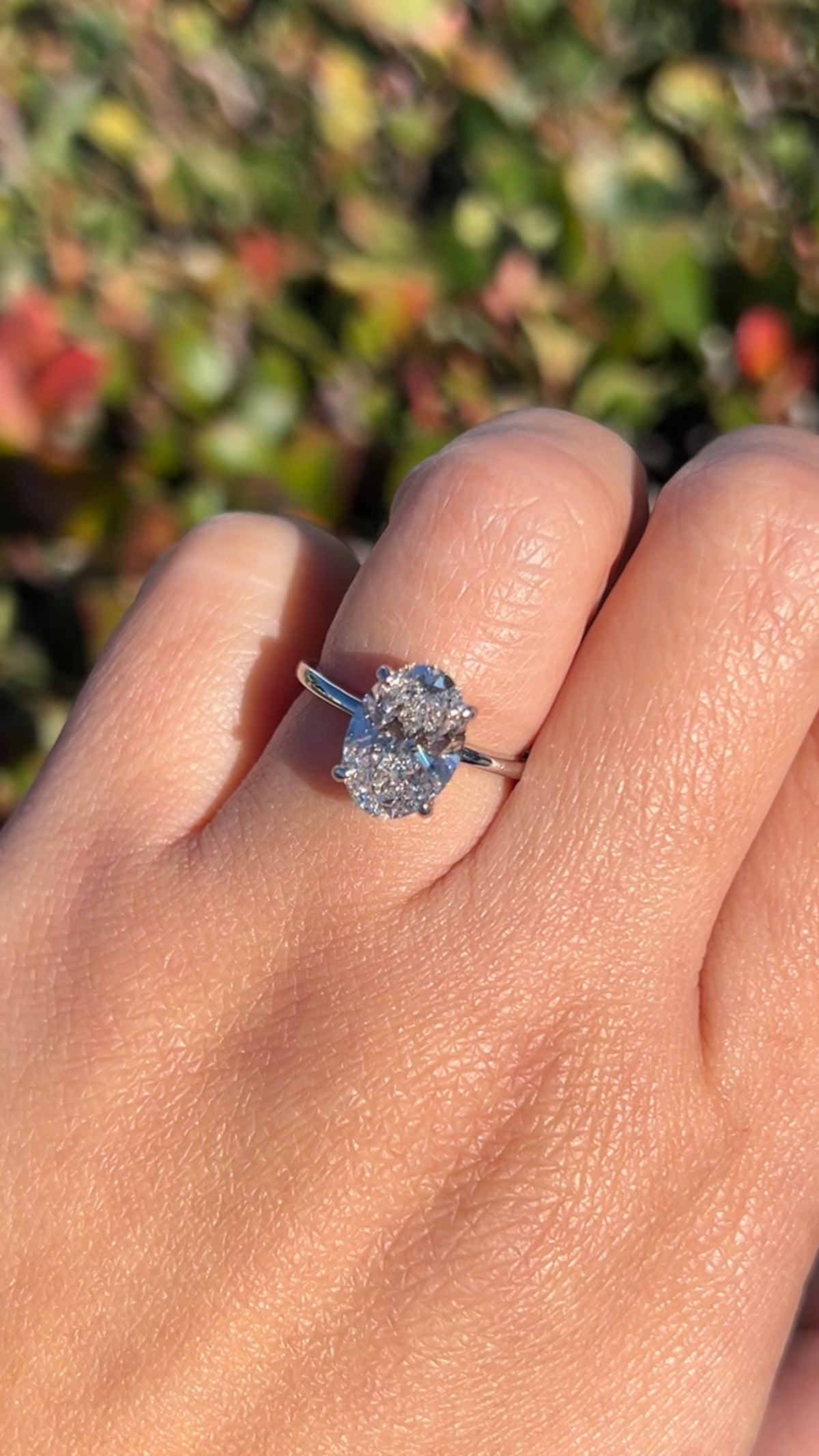 Sophi 3.09ct E-VS1 Oval Cut Lab Grown Diamond Engagement Ring 14K Gold