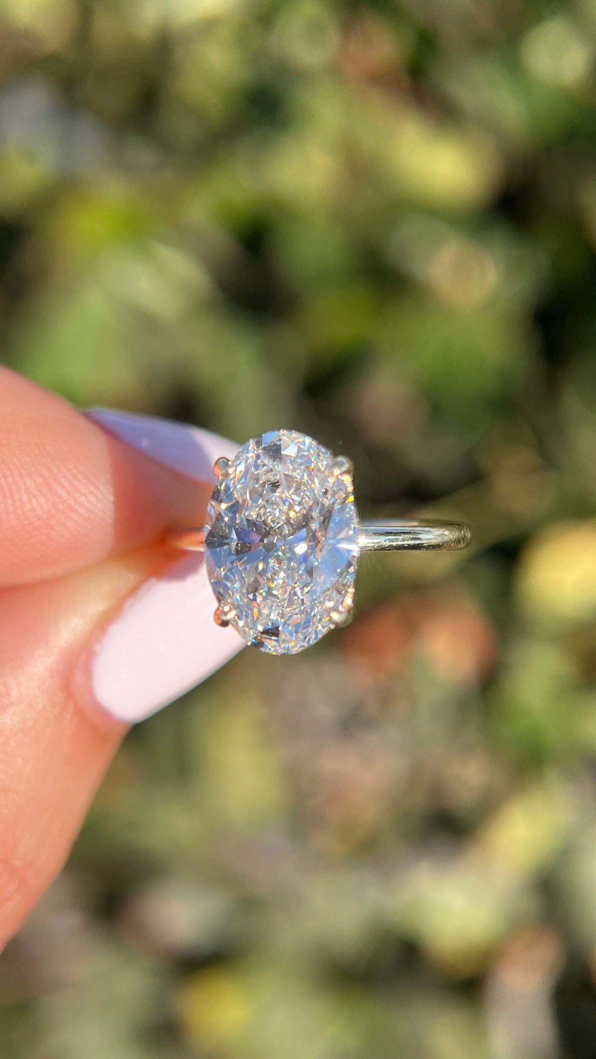 Sandy 4.10ct E-VS1 Oval Cut Lab Grown Diamond Engagement Ring 14K Gold