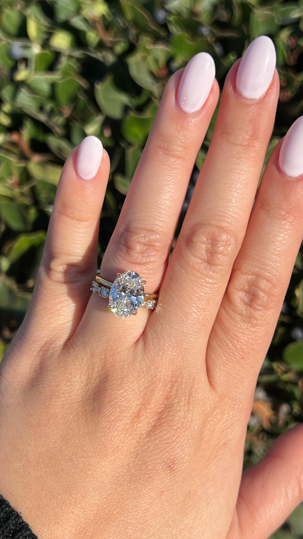 Sandy 4.10ct E-VS1 Oval Cut Lab Grown Diamond Engagement Ring 14K Gold