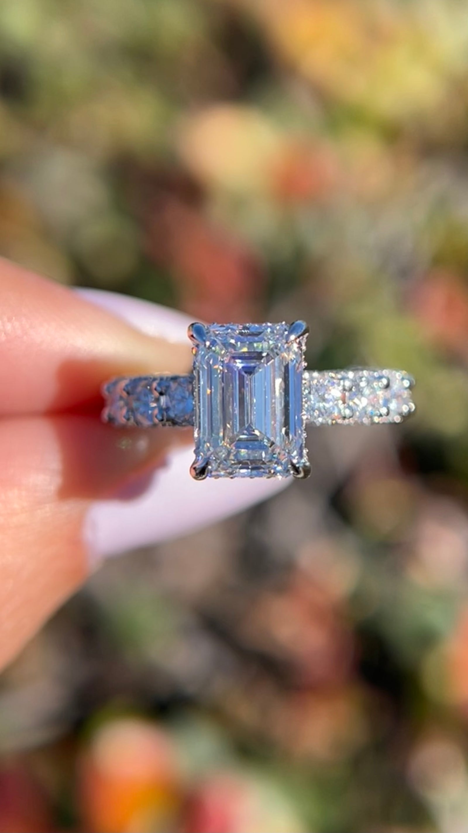 Kimi 3.76ct E-VS1 Emerald Cut Lab Grown Diamond Engagement Ring 14K Gold