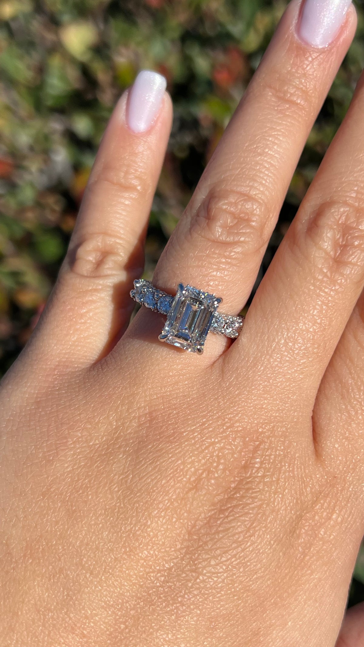 Kimi 3.76ct E-VS1 Emerald Cut Lab Grown Diamond Engagement Ring 14K Gold