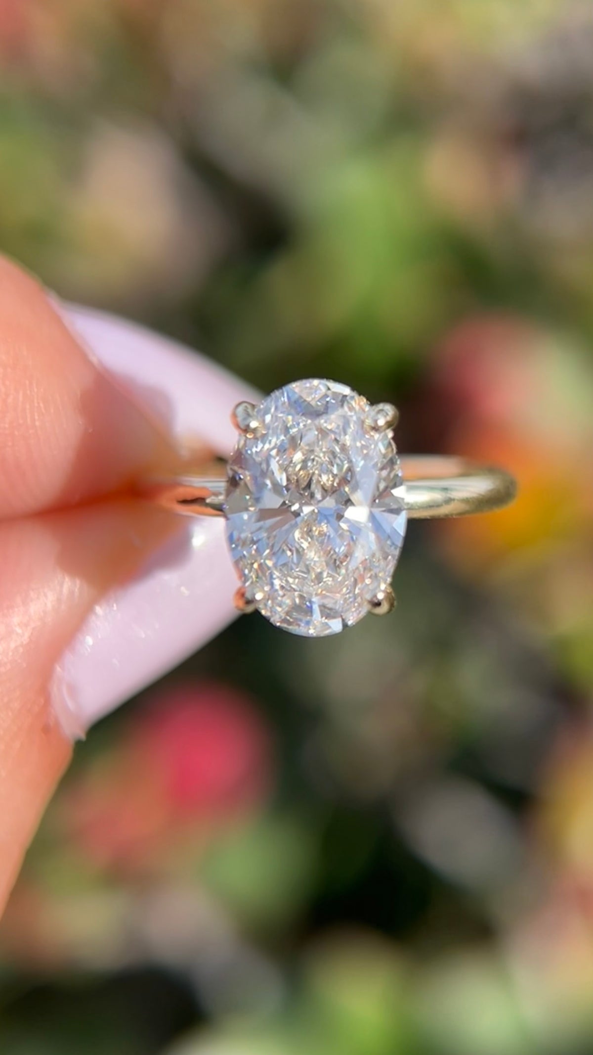 Kaylee 2.85ct E-VS1 Oval Cut Lab Grown Diamond Engagement Ring 14K Gold