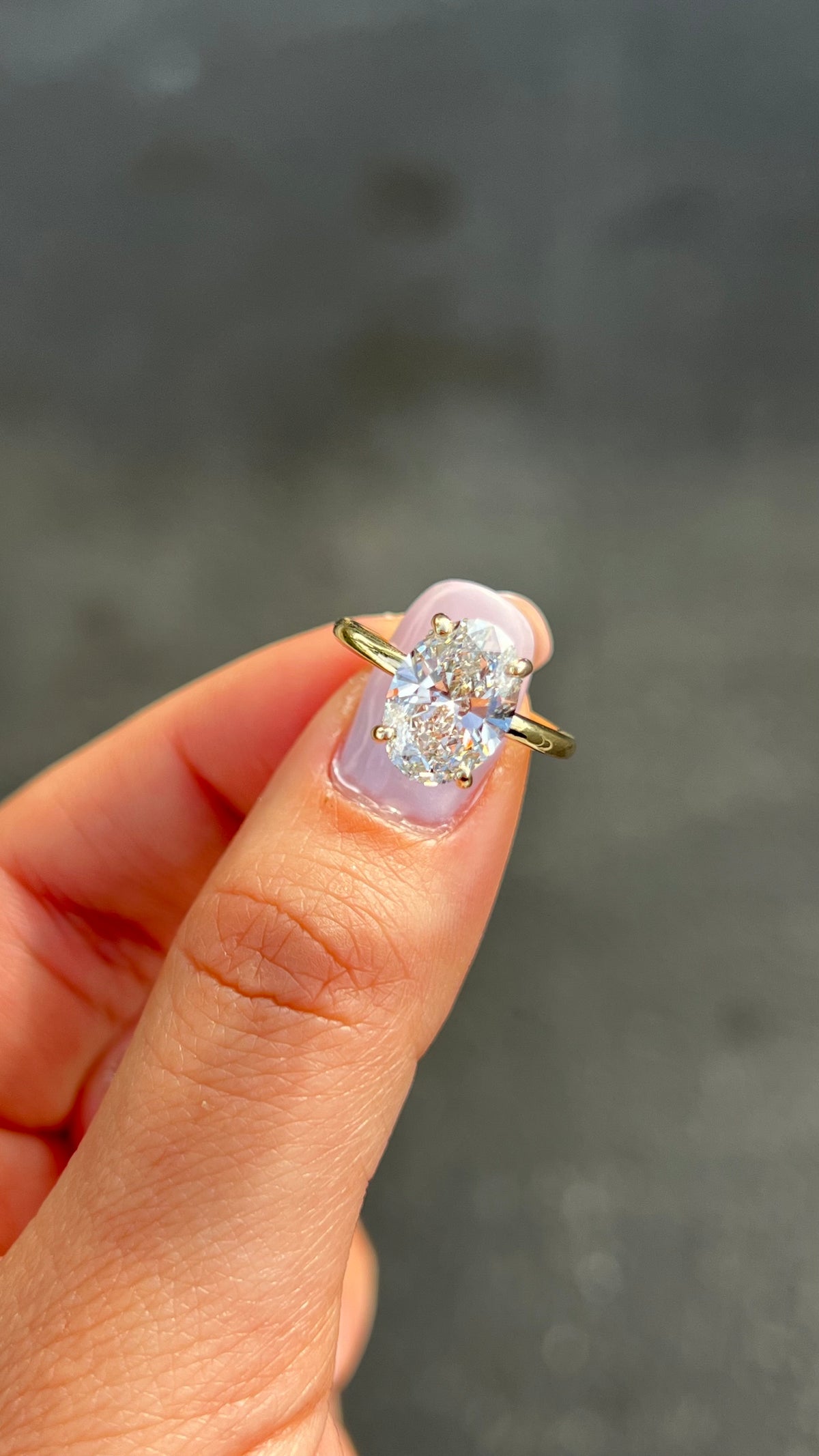 Kaylee 2.85ct E-VS1 Oval Cut Lab Grown Diamond Engagement Ring 14K Gold