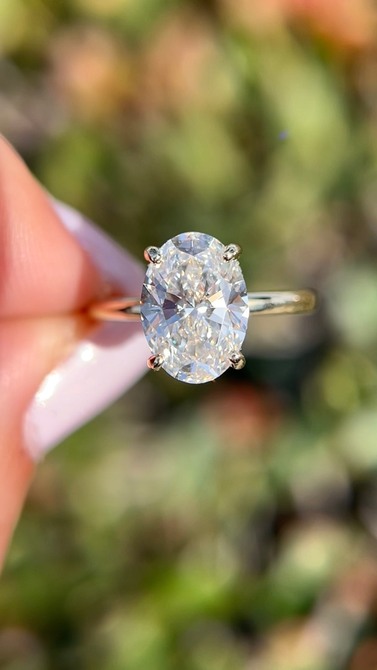 Kaylee 2.85ct E-VS1 Oval Cut Lab Grown Diamond Engagement Ring 14K Gold