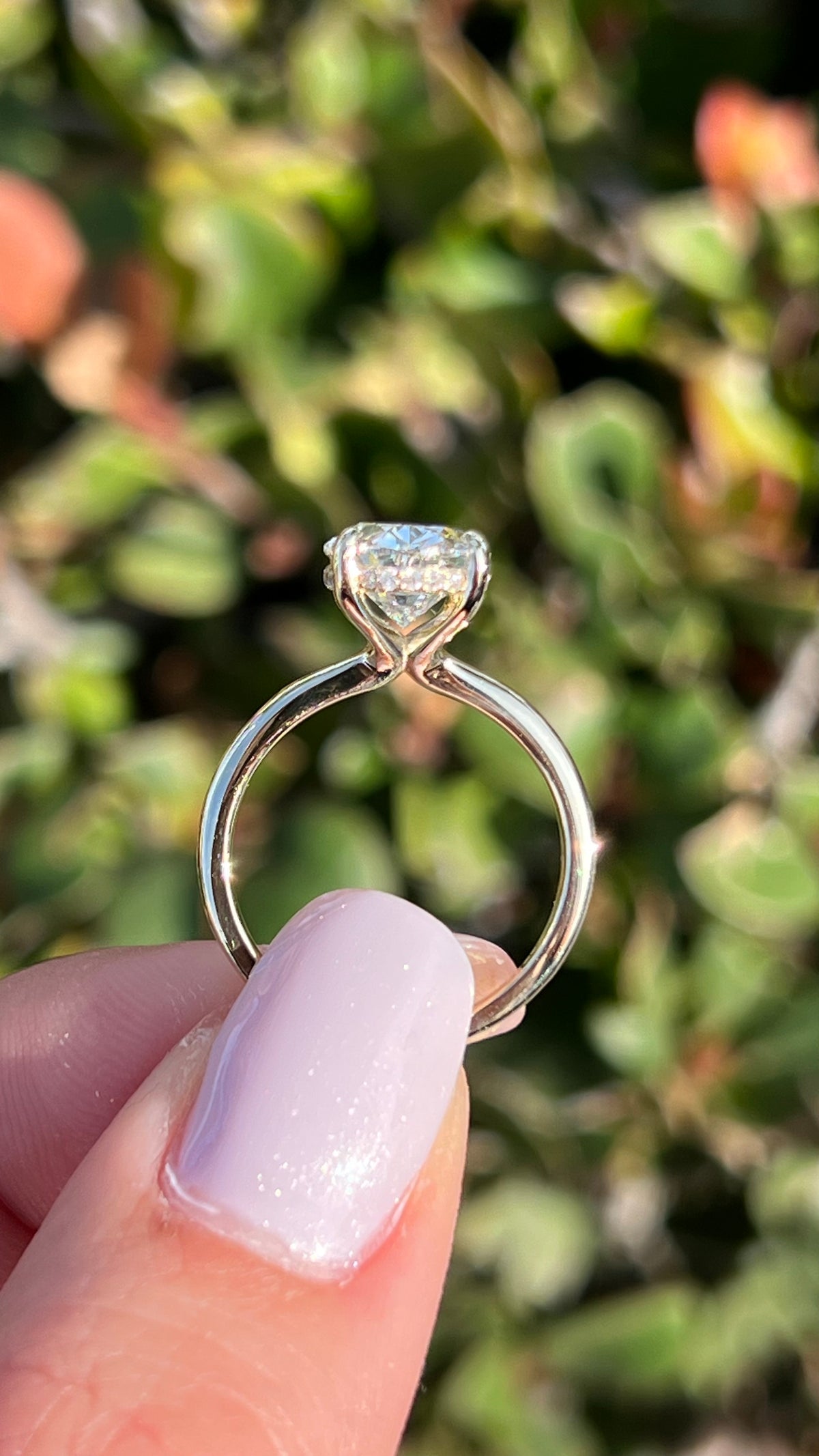 Kaylee 2.85ct E-VS1 Oval Cut Lab Grown Diamond Engagement Ring 14K Gold