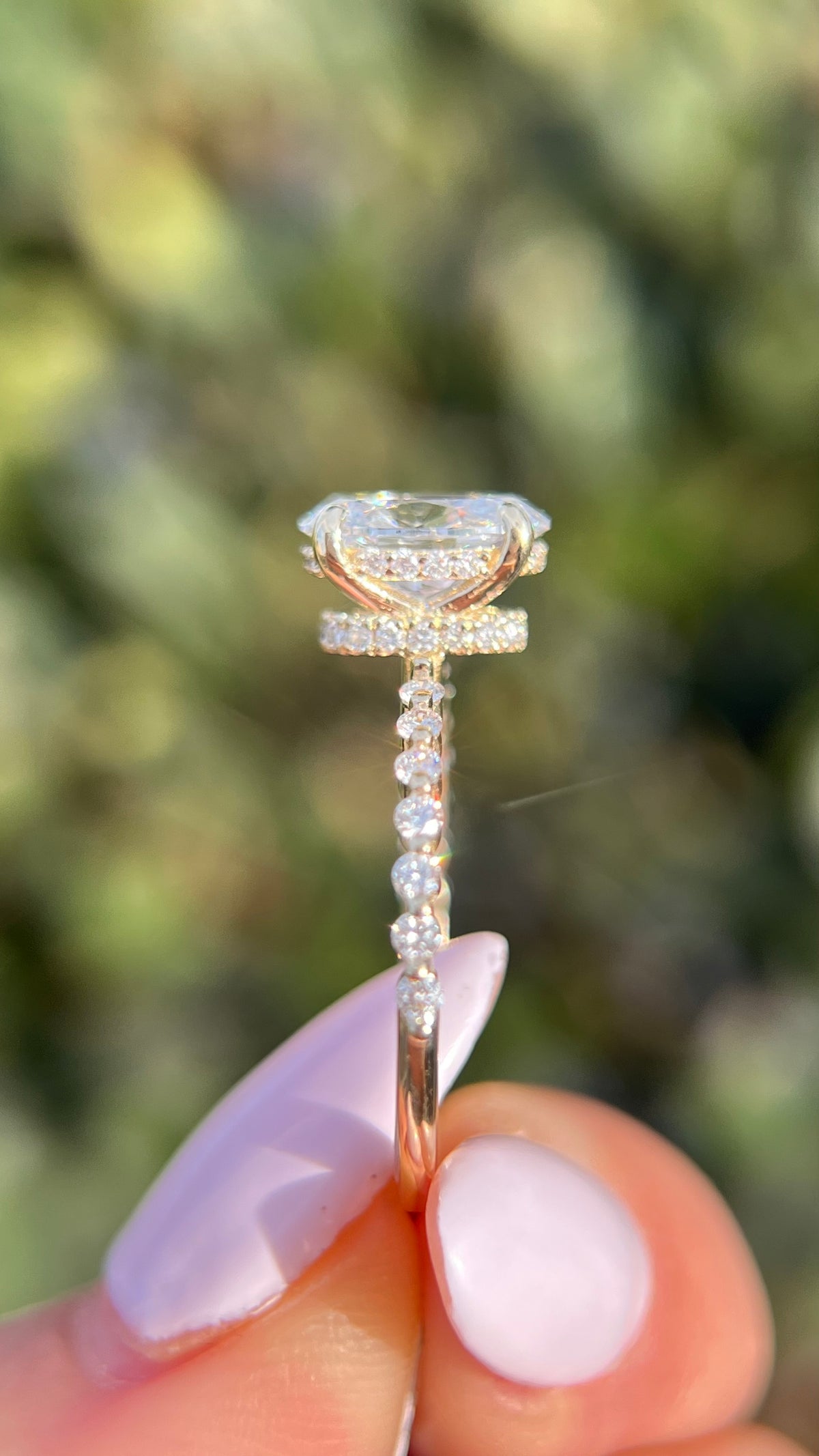 Irina 1.58ct E-VS1 Oval Cut Lab Grown Diamond Engagement Ring 14K Gold