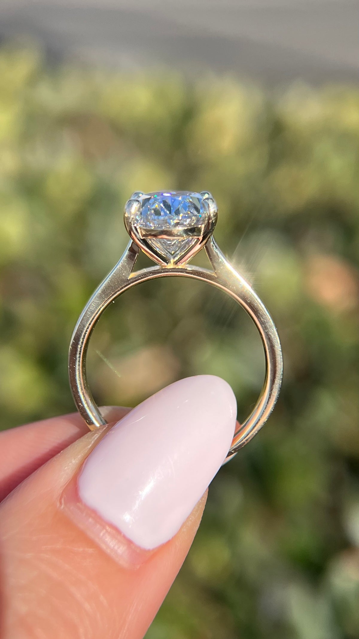 Ashlee 5.03ct F-VS1 Oval Cut Lab Grown Diamond Engagement Ring 14K Gold