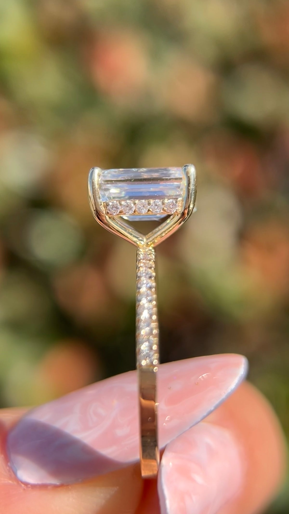 Jada 3.07ct E-VS1 Emerald Cut Lab Grown Diamond Engagement Ring 14K Gold