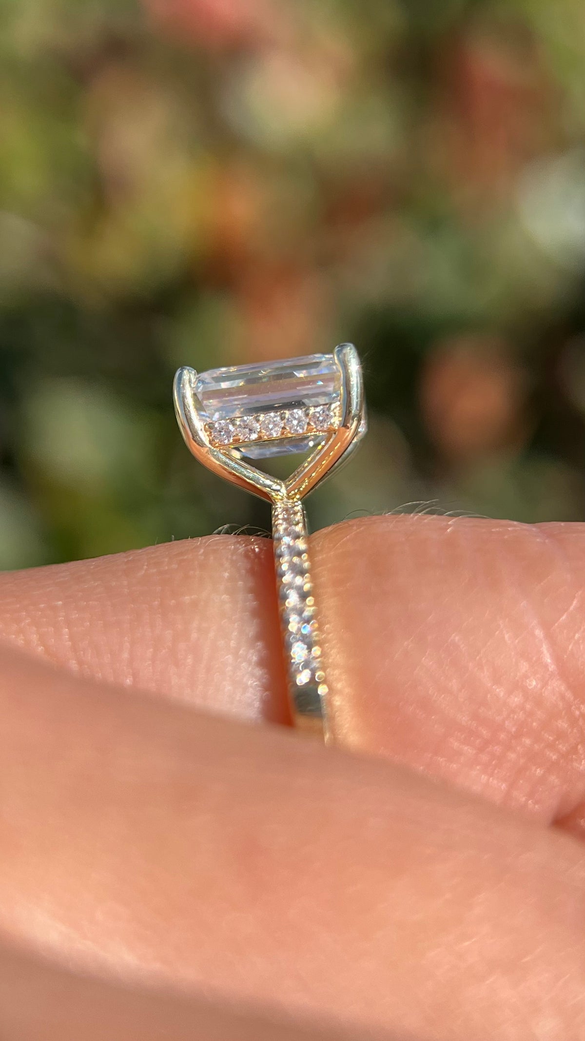 Jada 3.07ct E-VS1 Emerald Cut Lab Grown Diamond Engagement Ring 14K Gold