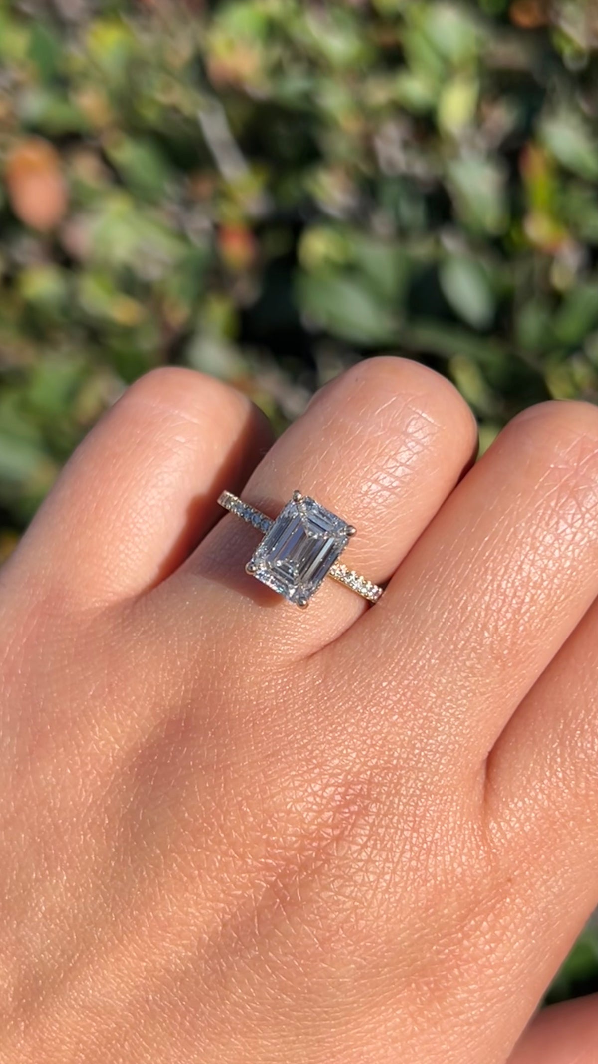 Jada 3.07ct E-VS1 Emerald Cut Lab Grown Diamond Engagement Ring 14K Gold