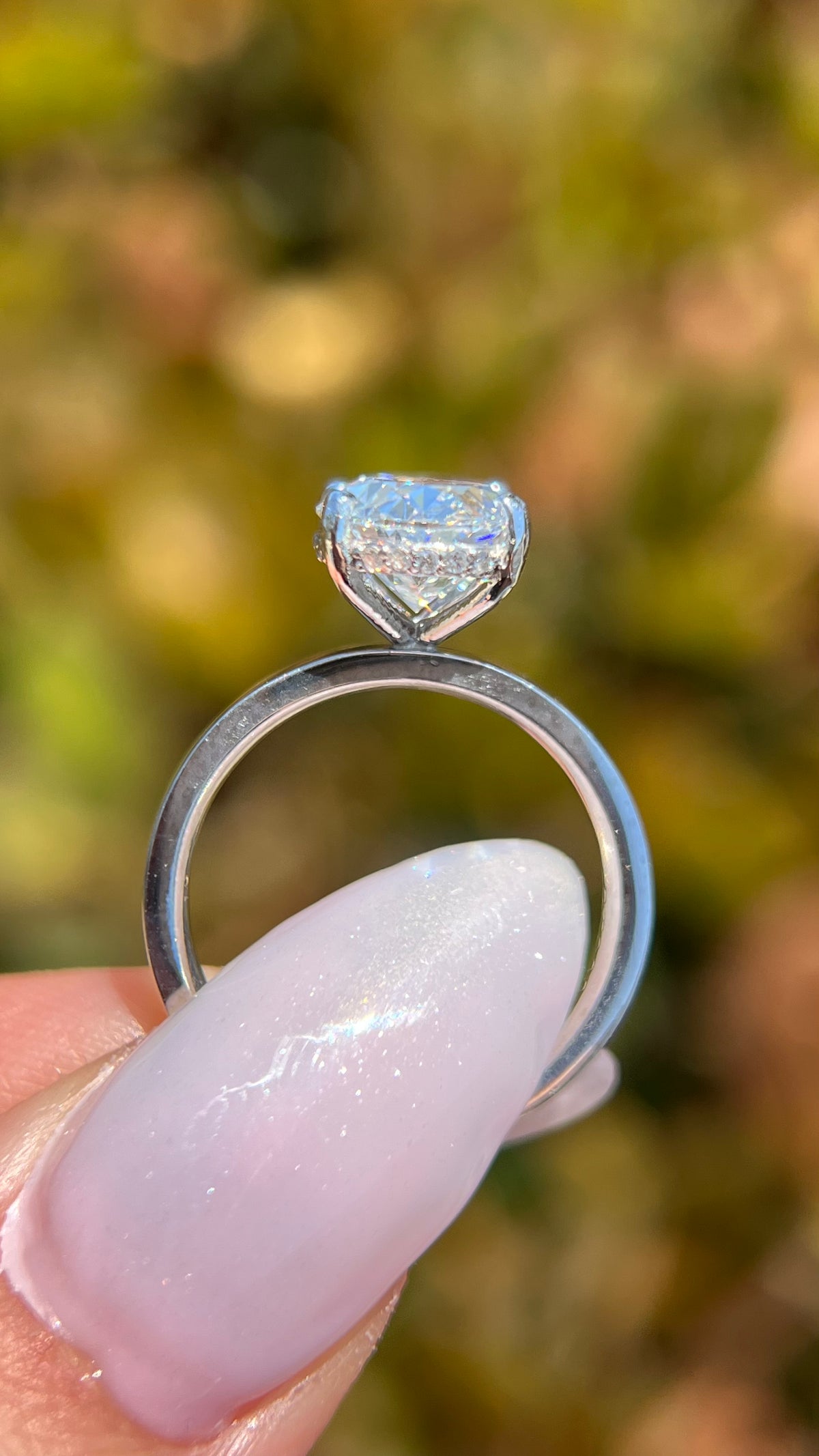 Andrea 3.10ct E-VS1 Oval Cut Lab Grown Diamond Engagement Ring 14K Gold