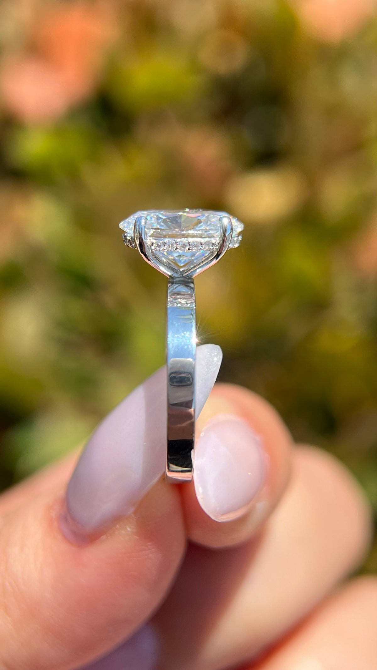 Andrea 3.10ct E-VS1 Oval Cut Lab Grown Diamond Engagement Ring 14K Gold