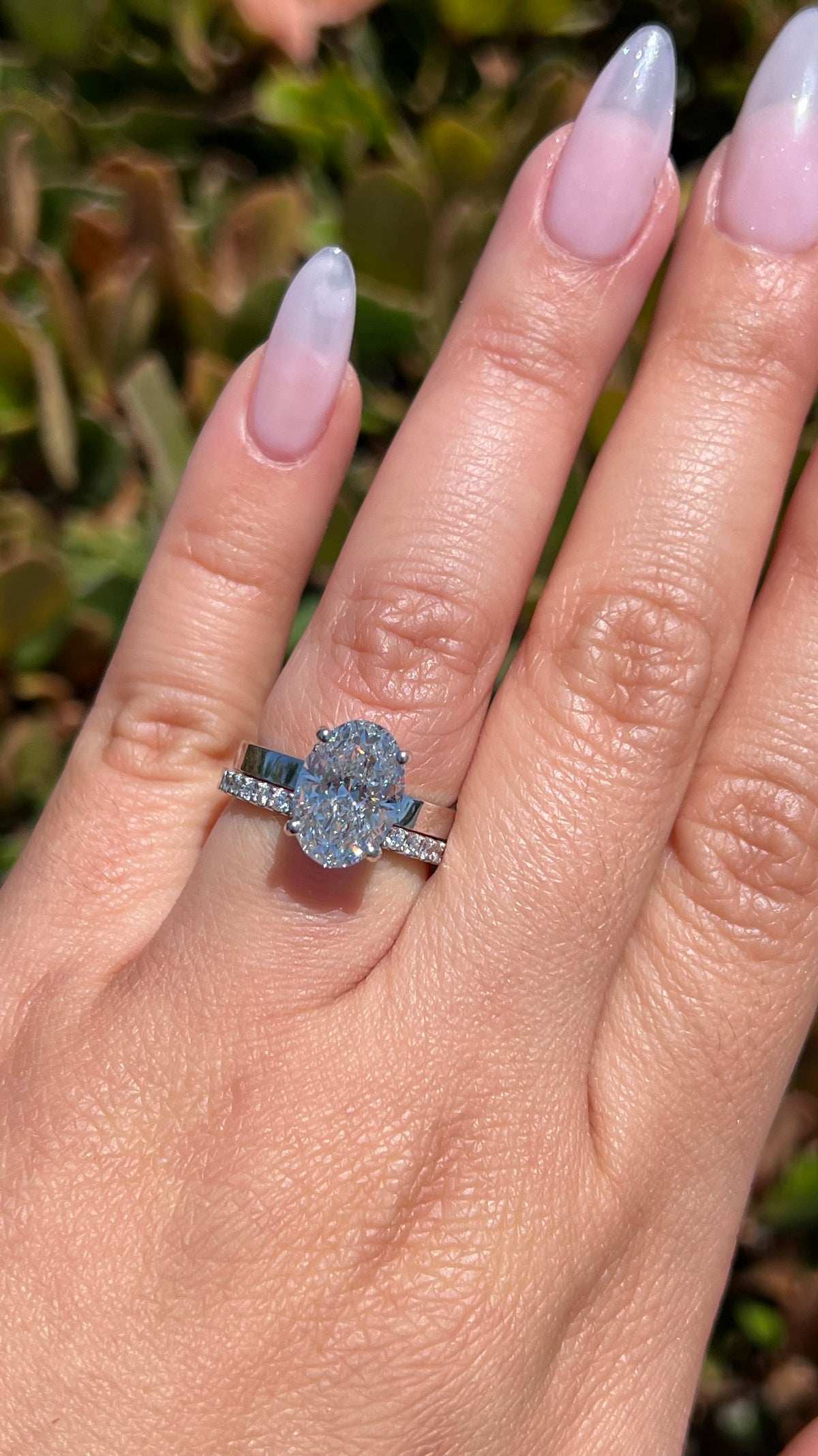 Andrea 3.10ct E-VS1 Oval Cut Lab Grown Diamond Engagement Ring 14K Gold