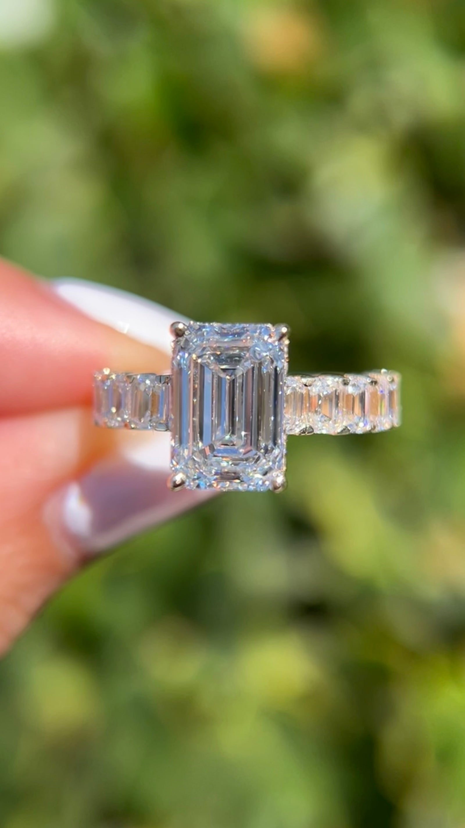 Ember 3.76ct E-VS1 Emerald Cut Lab Grown Diamond Engagement Ring 14K Gold