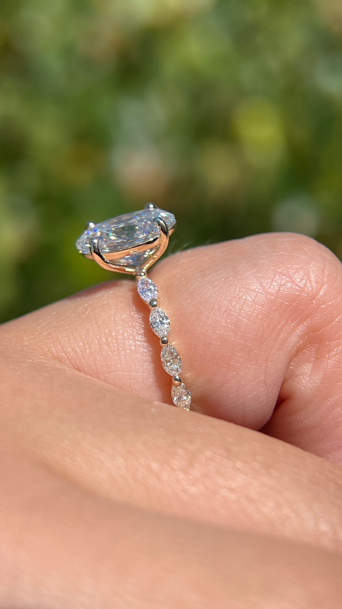 Marli 2.50ct E-VS1 Oval Cut Lab Grown Diamond Engagement Ring 14K Gold