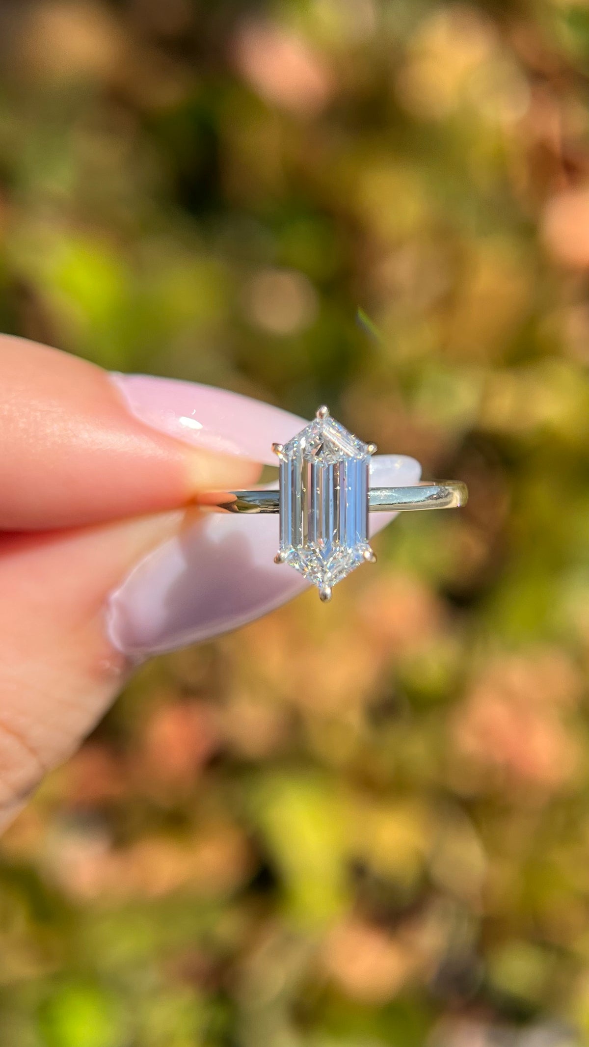 Evie 2.28ct E-VS1 Hexagon Cut Lab Grown Diamond Engagement Ring 14K Gold