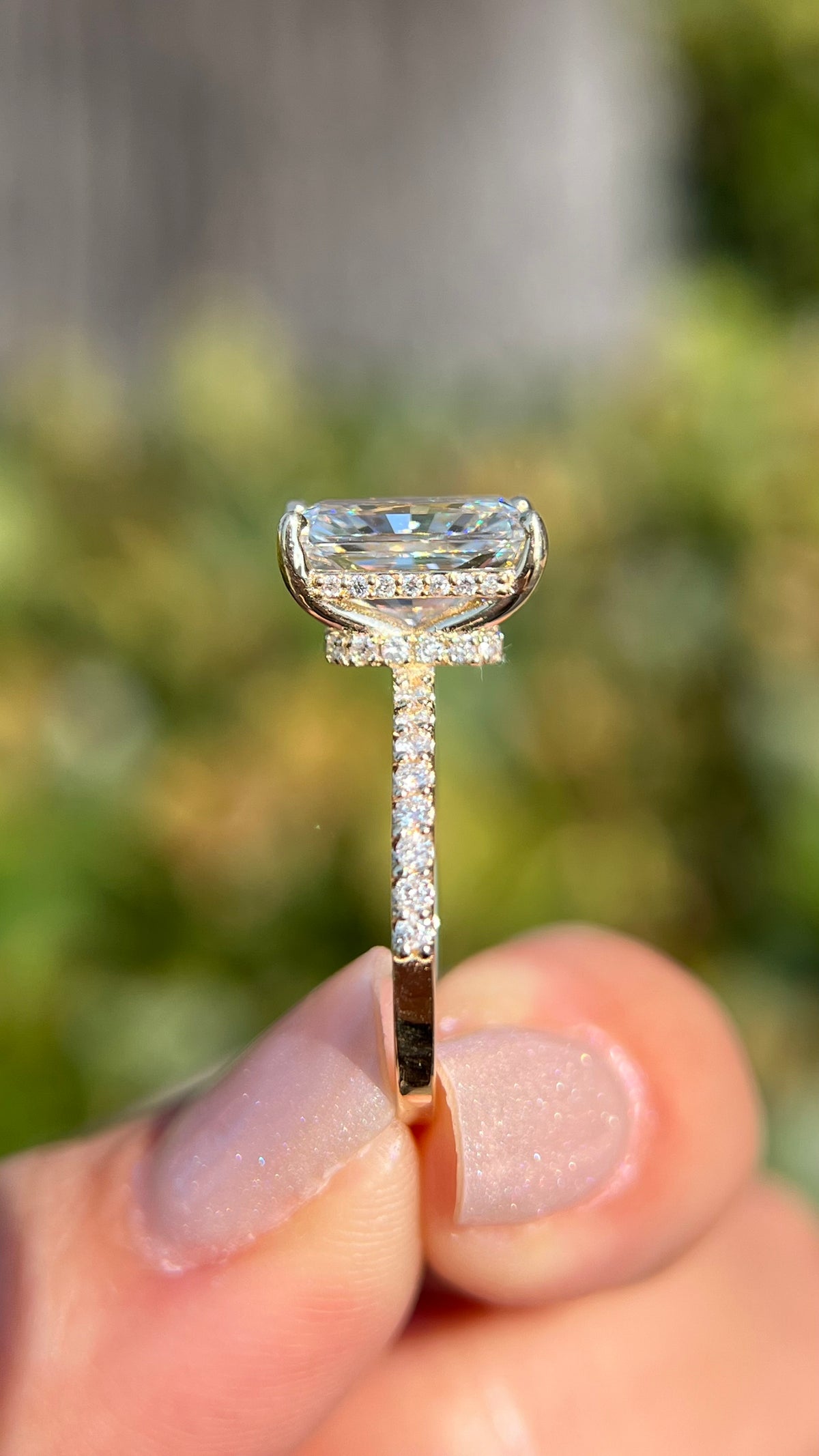 Jenni 3.53ct F-VS1 Radiant Cut Lab Grown Diamond Engagement Ring 14K Gold