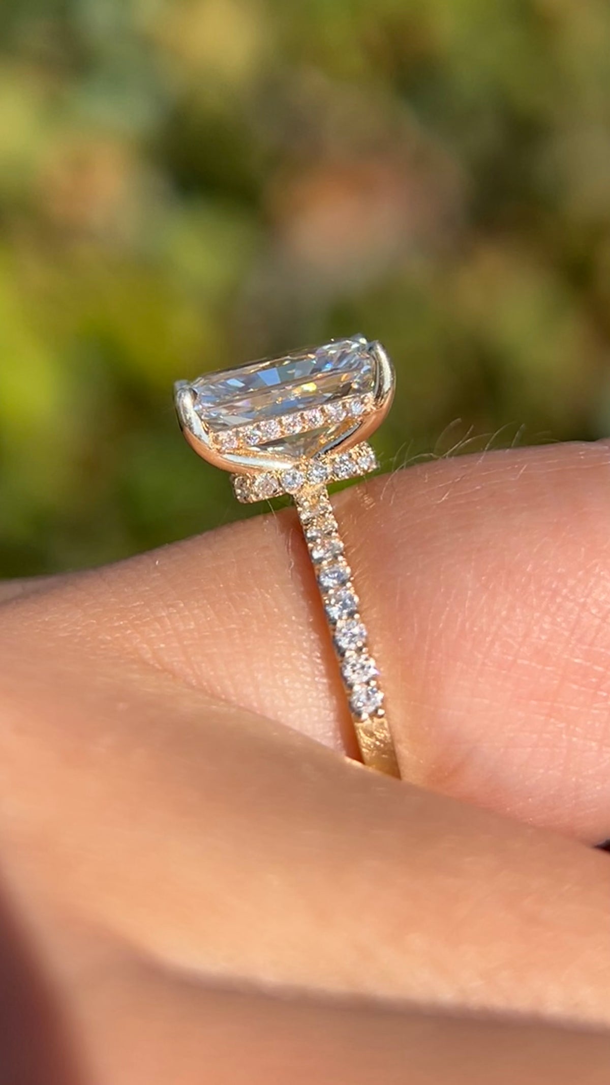 Jenni 3.53ct F-VS1 Radiant Cut Lab Grown Diamond Engagement Ring 14K Gold