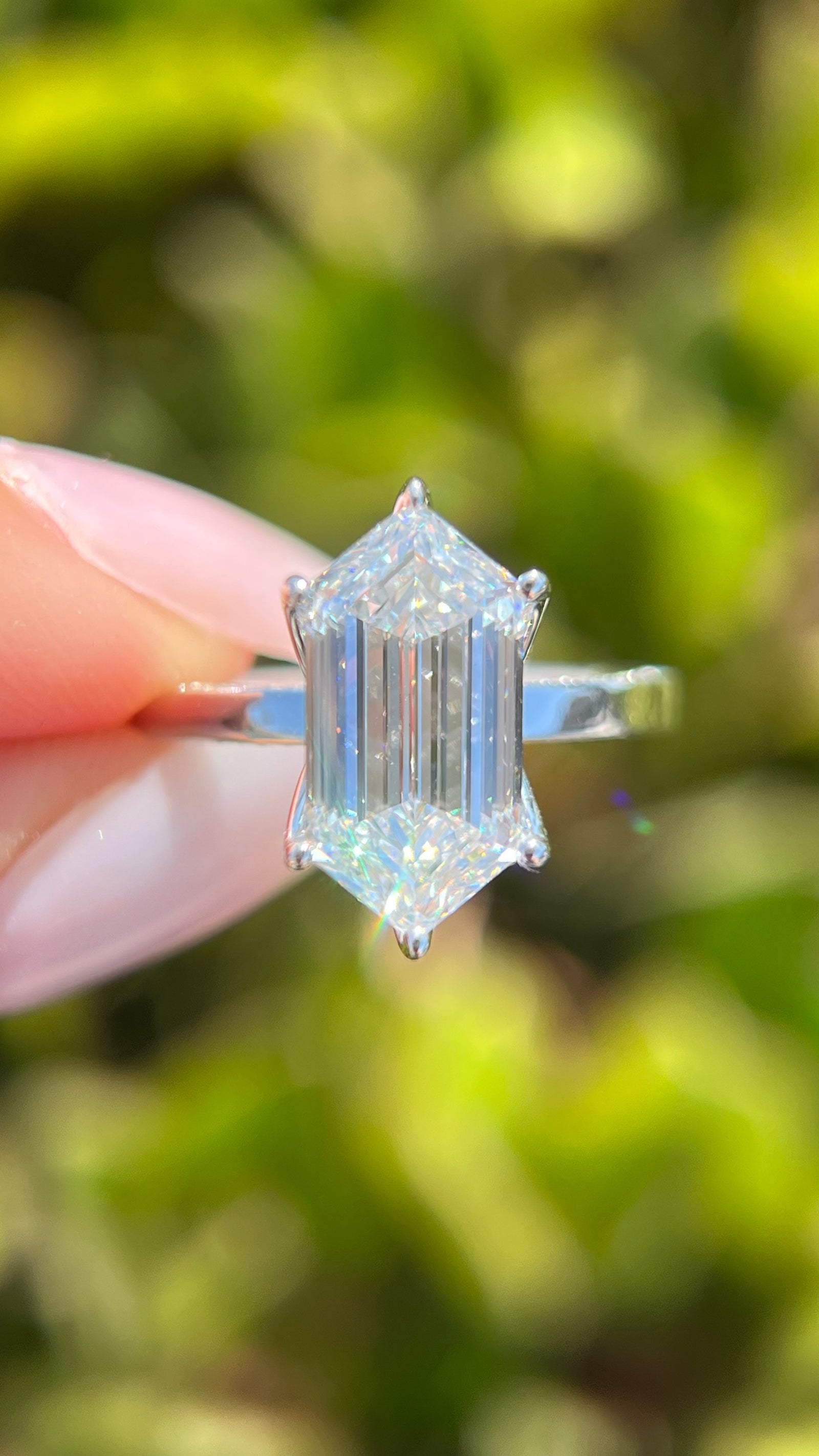 Angie 4.30ct E-VS1 Hexagon Cut Lab Grown Diamond Engagement Ring 14K Gold