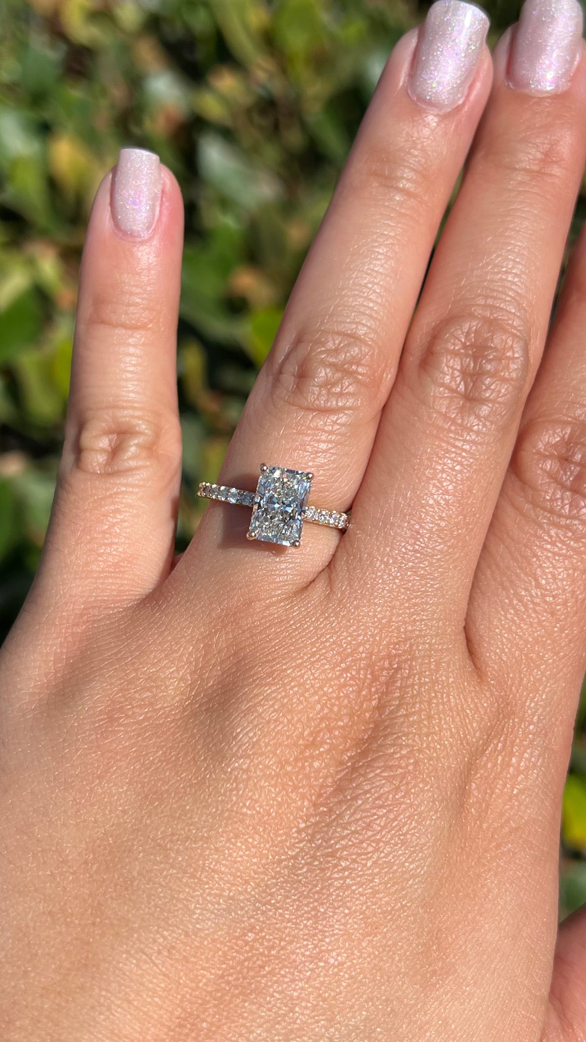 Jada 2.26ct E-VS1 Radiant Cut Lab Grown Diamond Engagement Ring 14K Gold