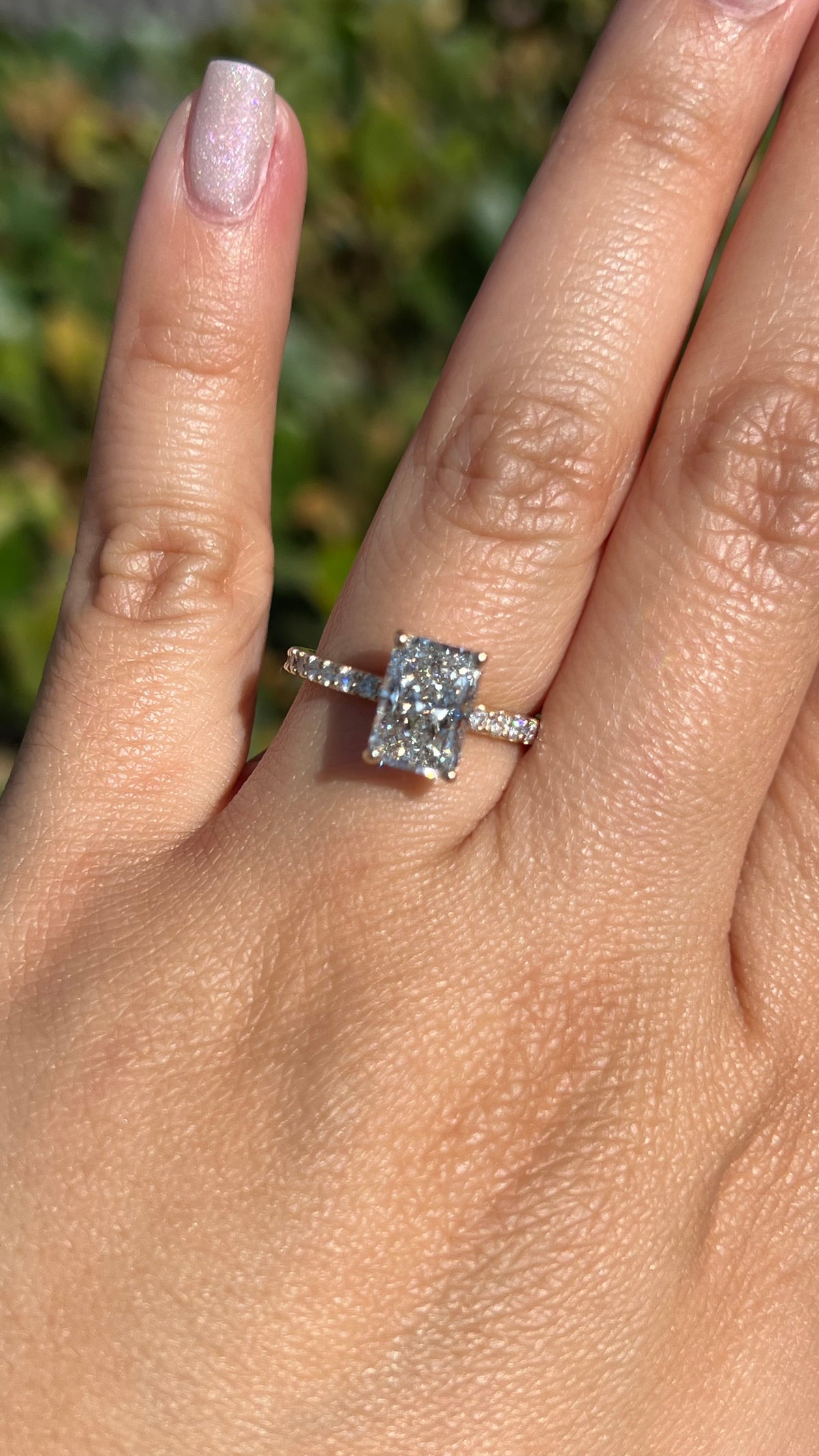 Jada 2.26ct E-VS1 Radiant Cut Lab Grown Diamond Engagement Ring 14K Gold