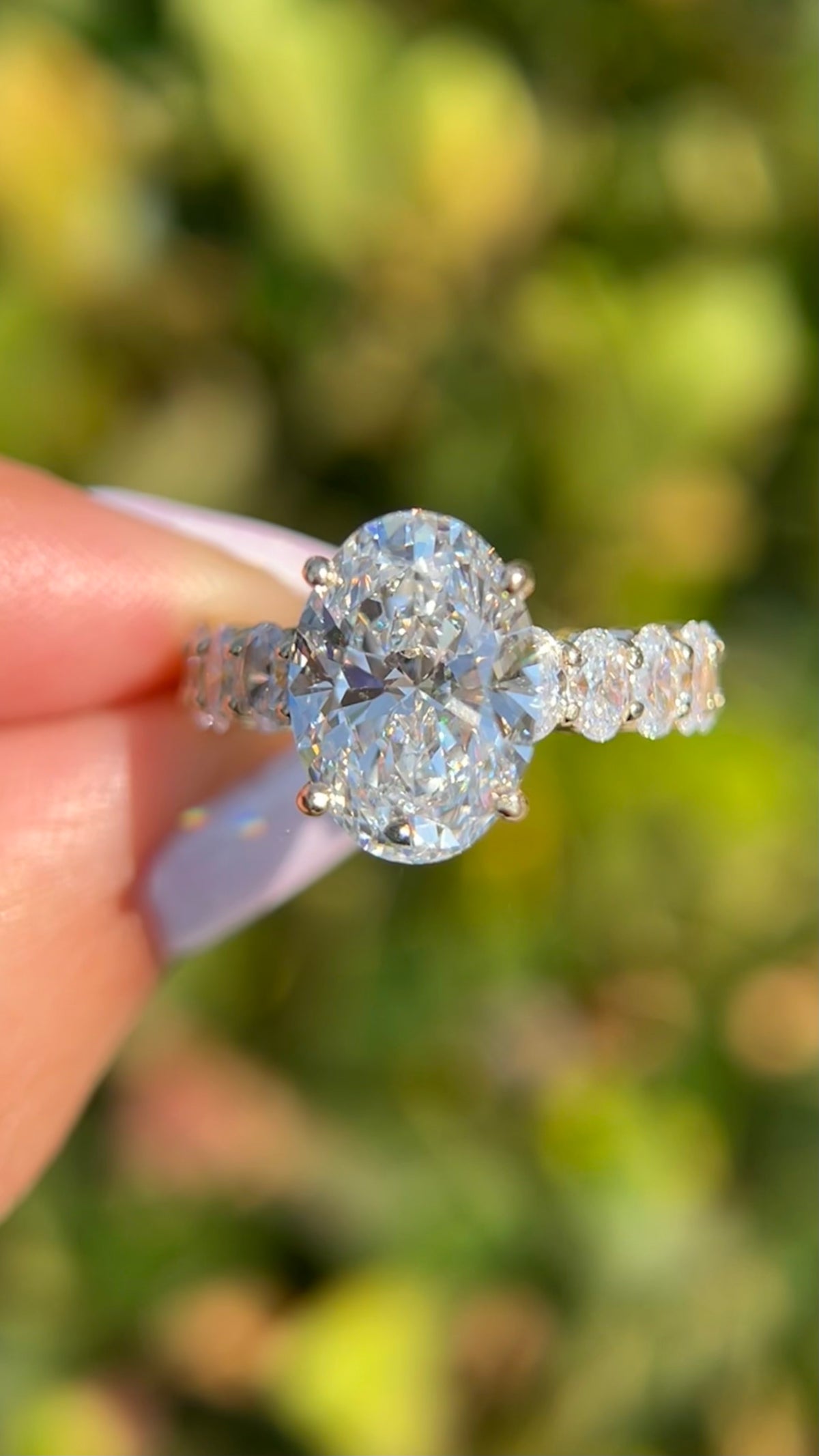 Olivia 4.58ct E-VS1 Oval Cut Lab Grown Diamond Engagement Ring 14K Gold