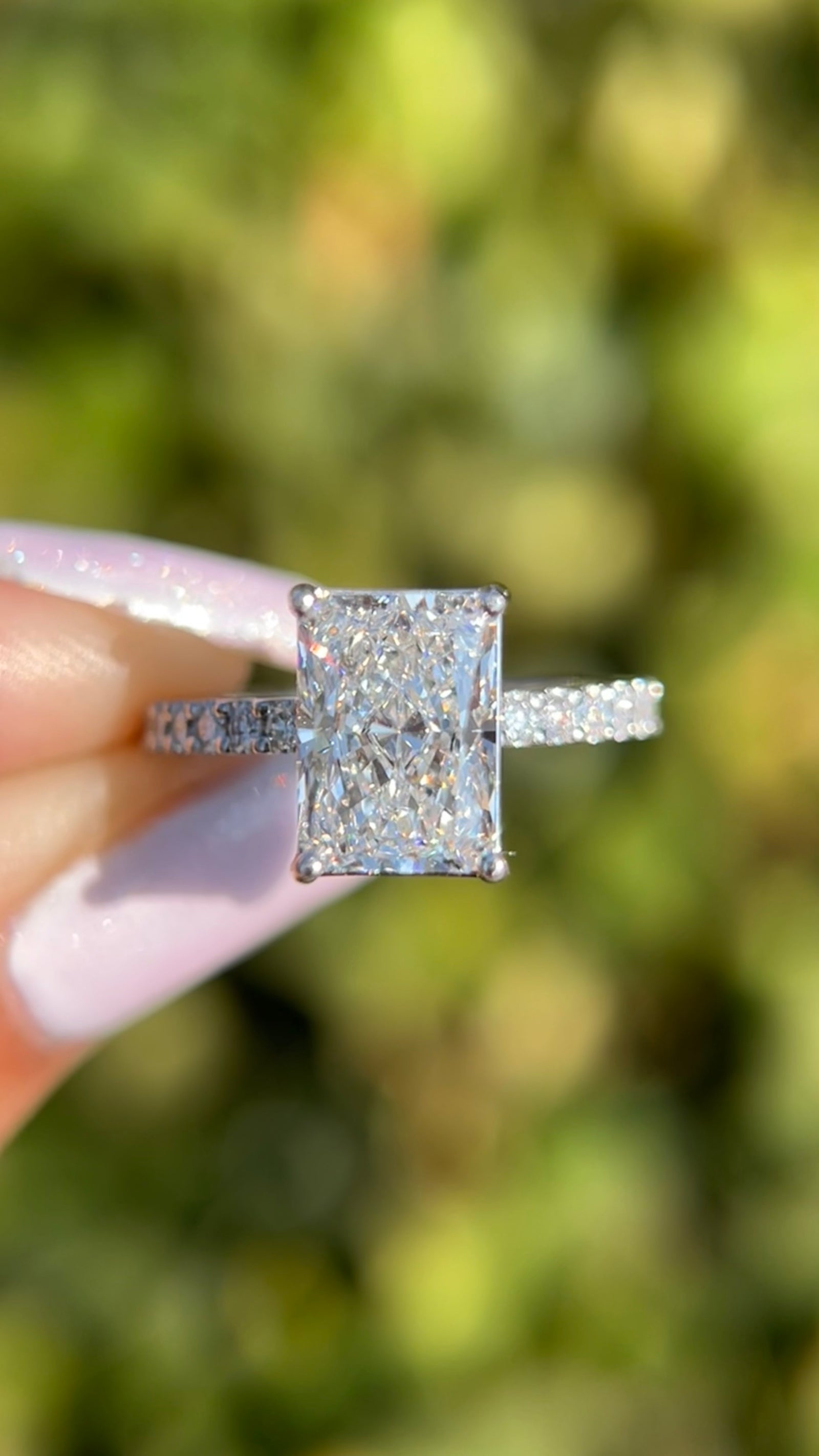 Jada 2.55ct E-VS1 Radiant Cut Lab Grown Diamond Engagement Ring 14K