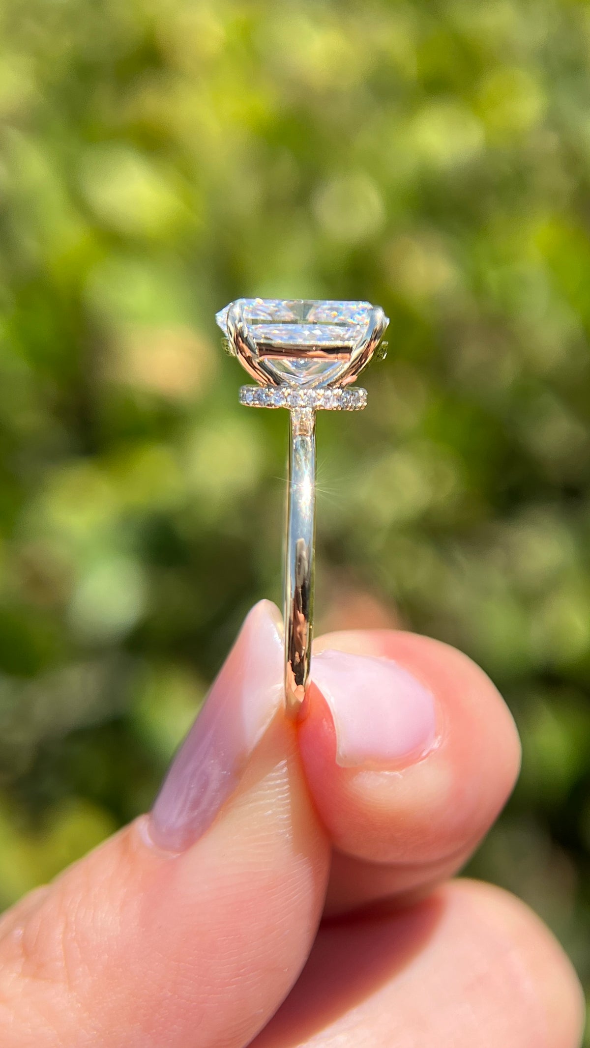 Sophi 4.10ct E-VS1 Cushion Cut Lab Grown Diamond Engagement Ring 14K Gold