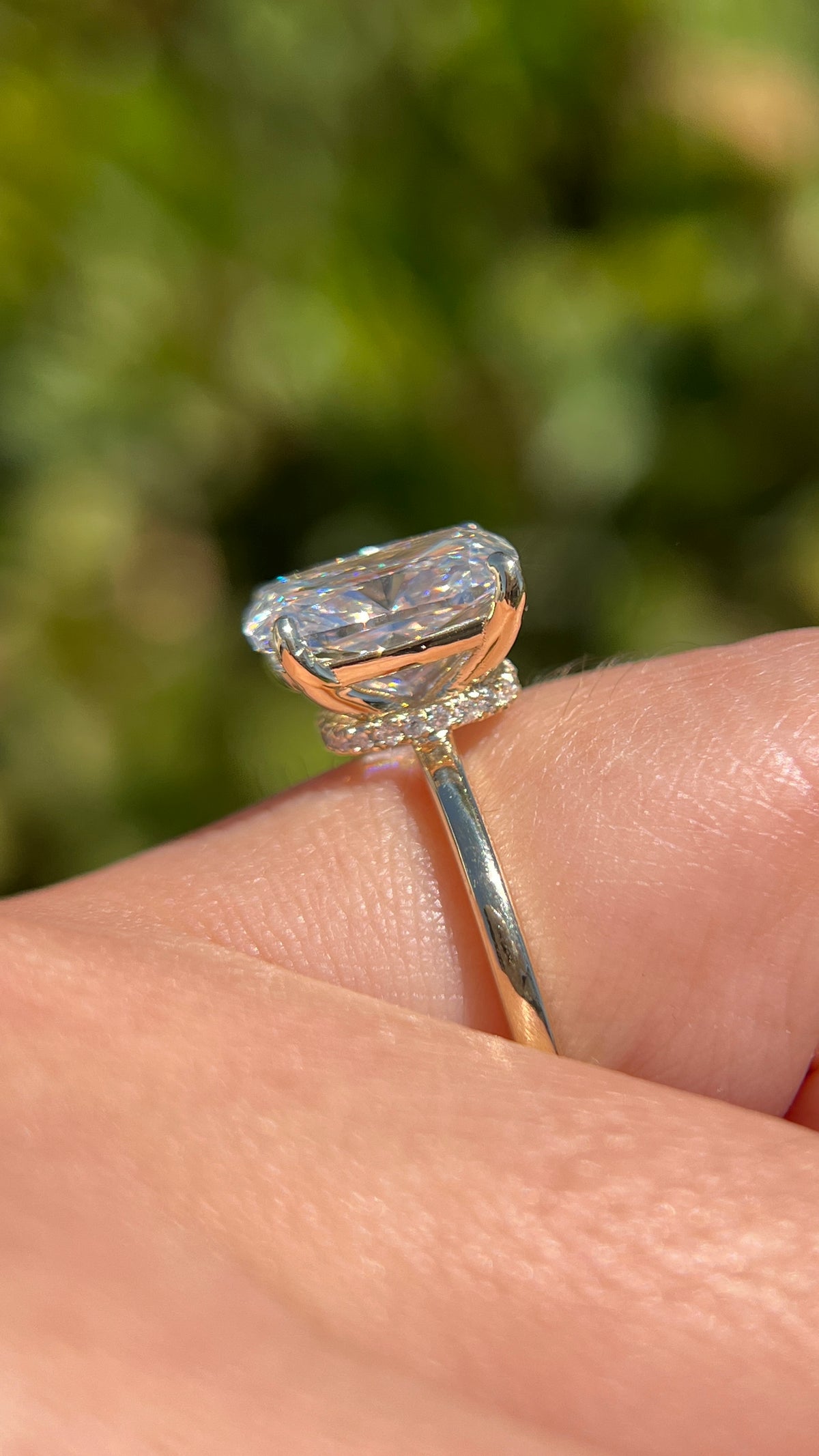 Sophi 4.10ct E-VS1 Cushion Cut Lab Grown Diamond Engagement Ring 14K Gold