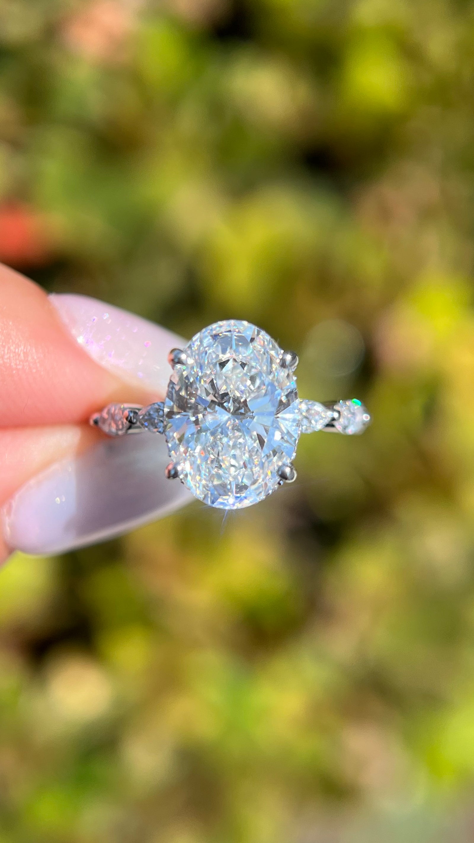 Mandy 4.75ct E-VS1 Oval Cut Lab Grown Diamond Engagement Ring 14K Gold