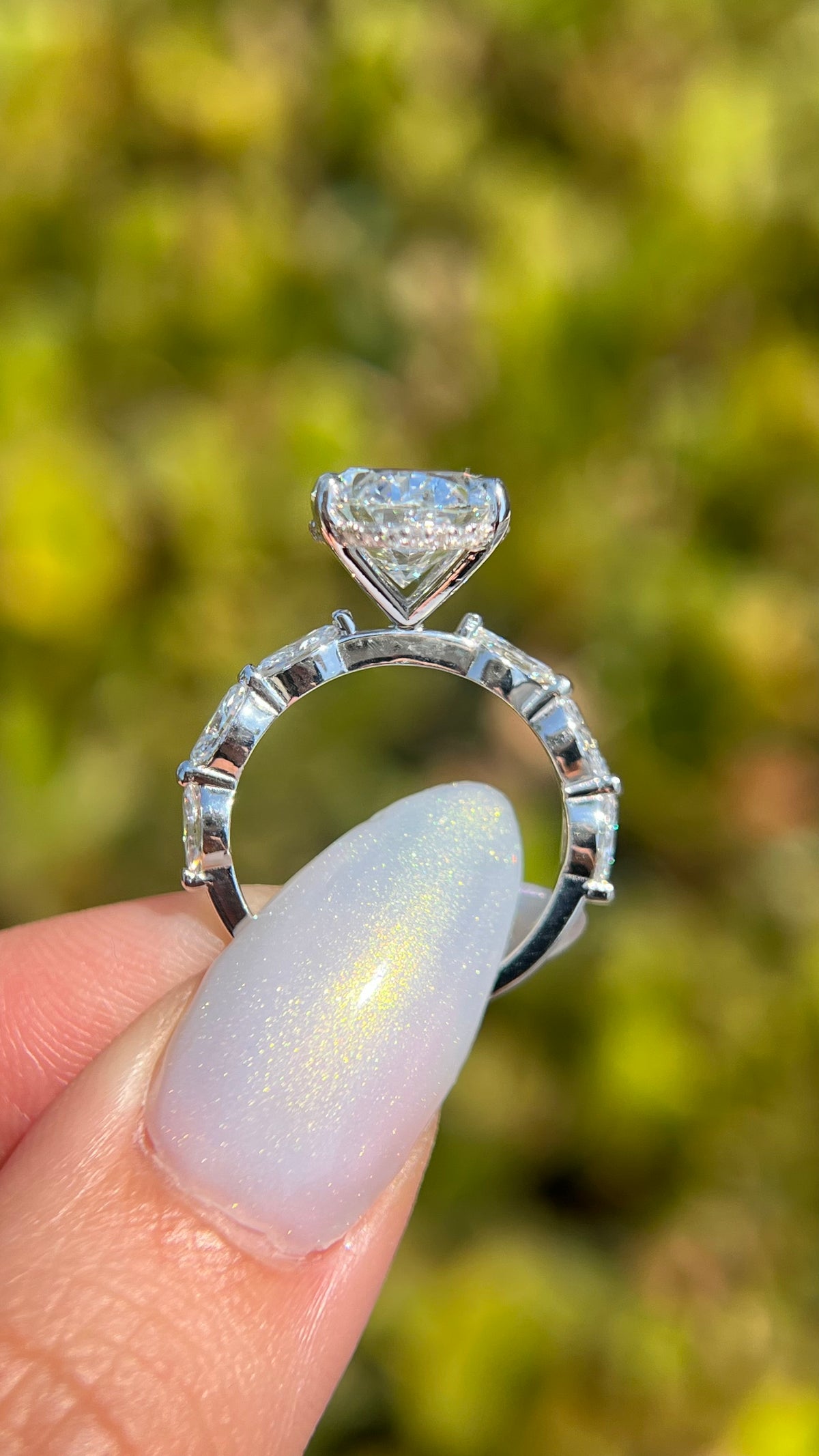 Mandy 4.75ct E-VS1 Oval Cut Lab Grown Diamond Engagement Ring 14K Gold