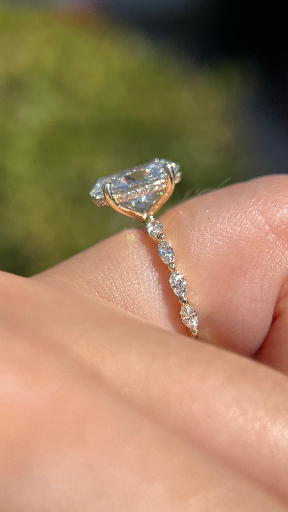 Marli 2.86ct E-VS1 Oval Cut Lab Grown Diamond Engagement Ring 14K Gold