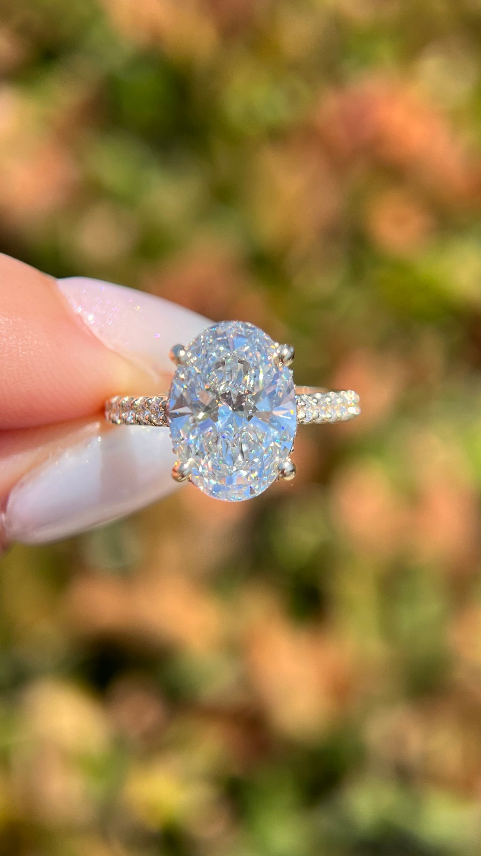 Jodi 4.03ct E-VS1 Oval Cut Lab Grown Diamond Engagement Ring 14K Gold